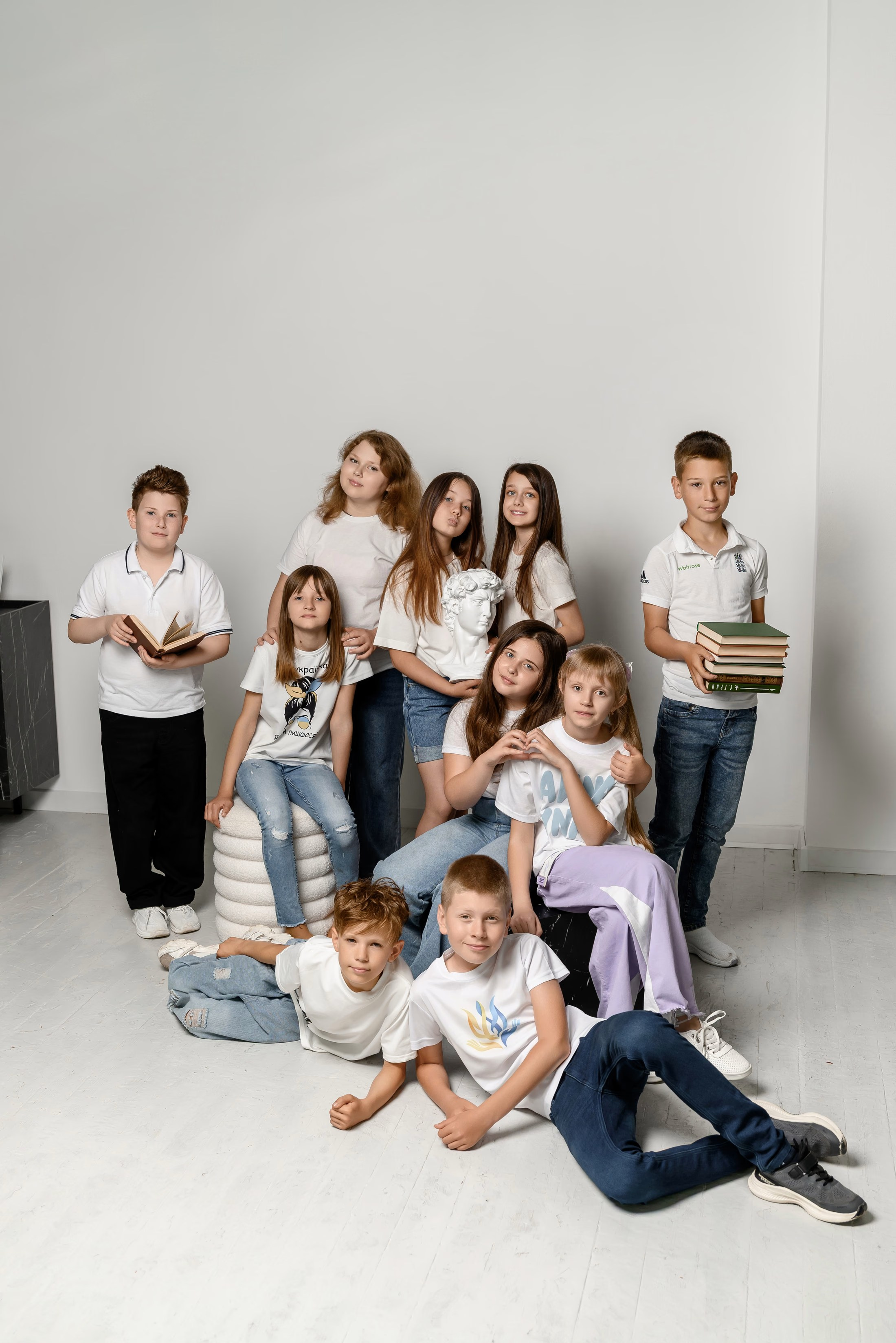 Випускні альбоми - 4 клас | Черкаси. Фотограф — Юрій Носач | Весільна, сімейна, дитяча, випускна зйомка, фотокниги | Канів, Черкаси, Київ