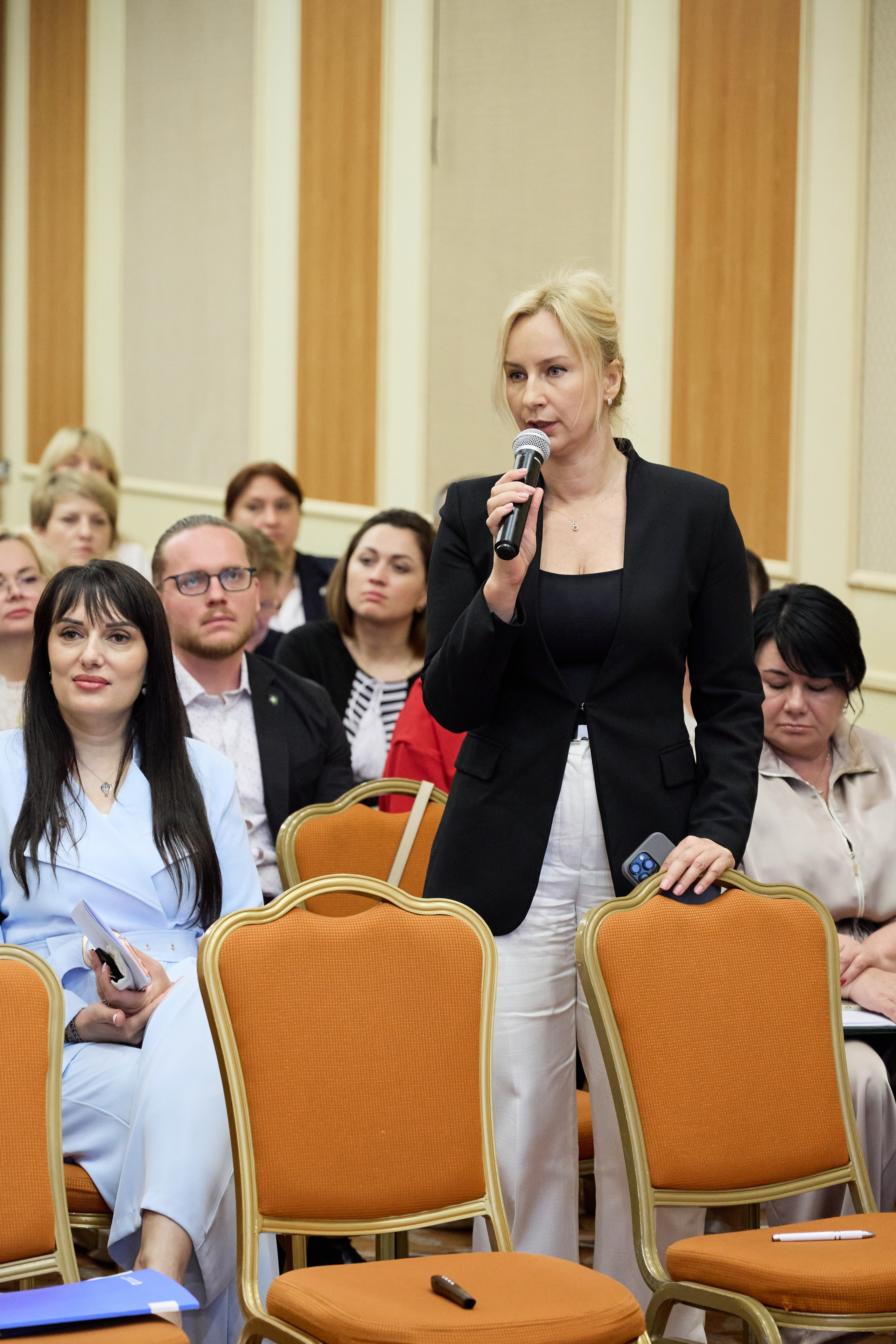 Репортажний фотограф Одеса — зйомка конференцій та заходів