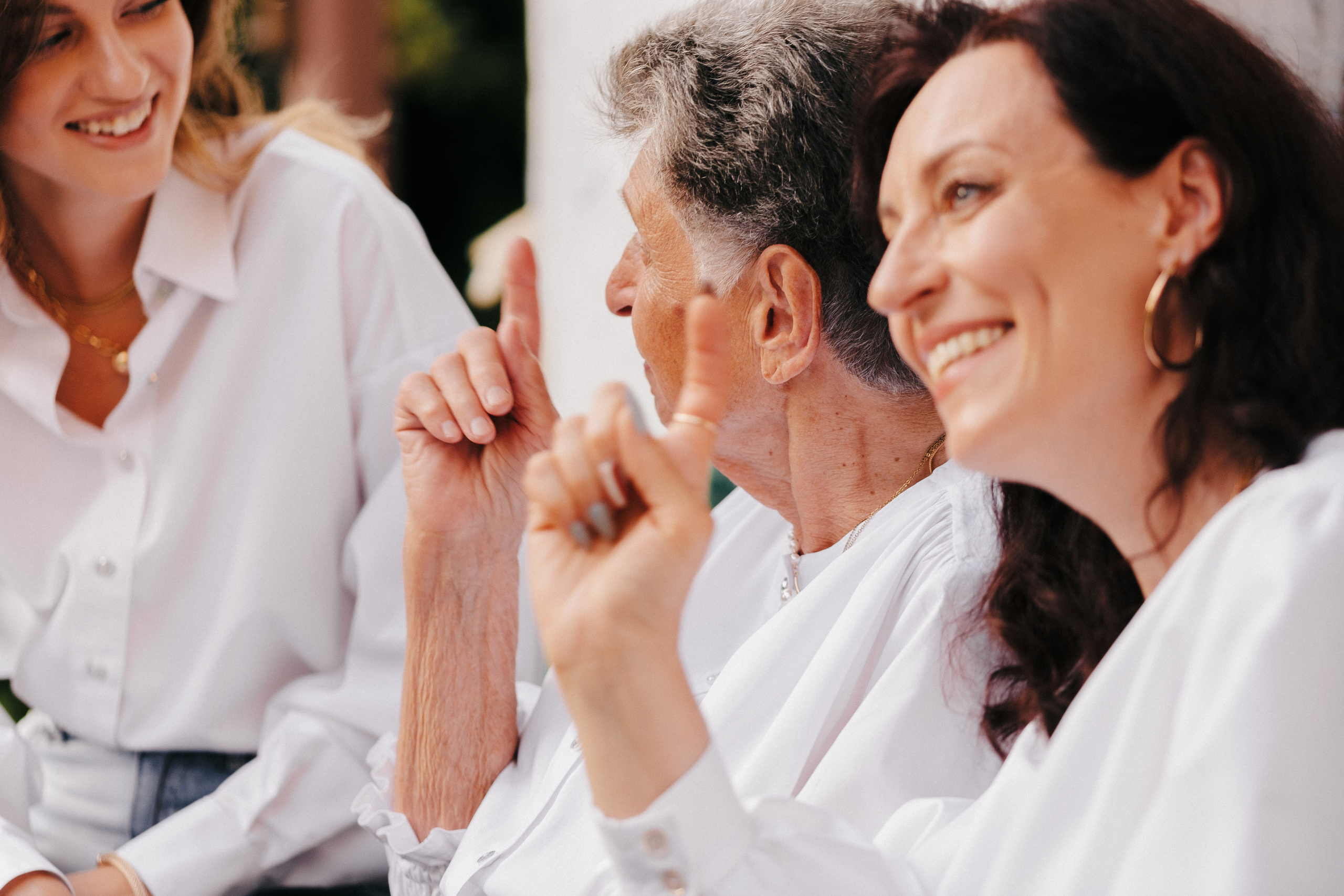 Family photo session at home. Four generations in one frame. Ivan Skufinsky — wedding and family photographer in Vancouver