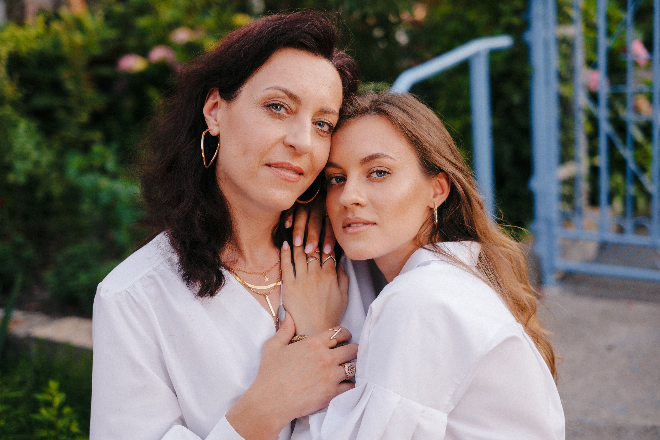 Family photo session at home. Four generations in one frame. Ivan Skufinsky — wedding and family photographer in Vancouver