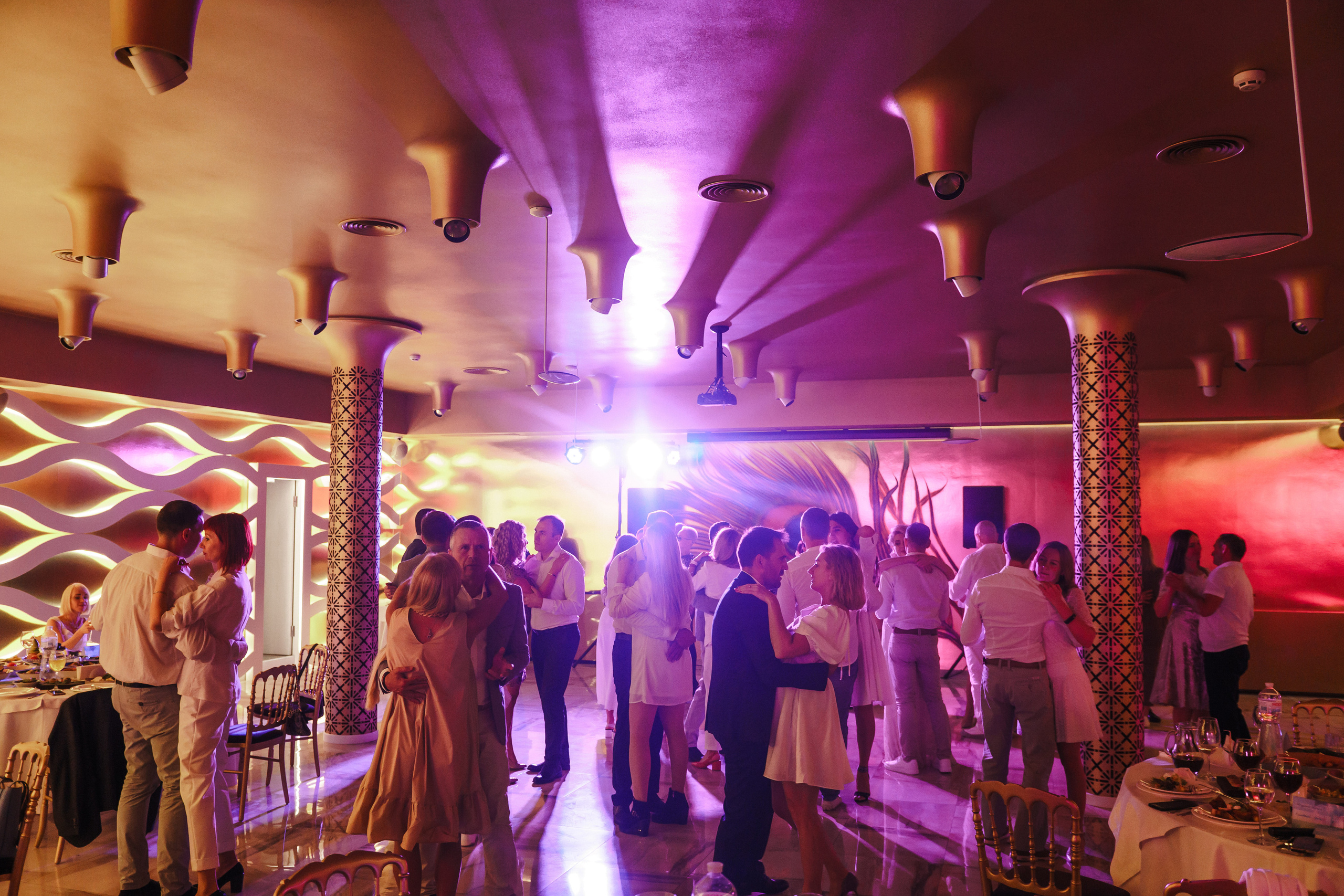 Весільний фотограф у Німеччині. Фото • Відео • Аерозйомка • Контент для бізнесу