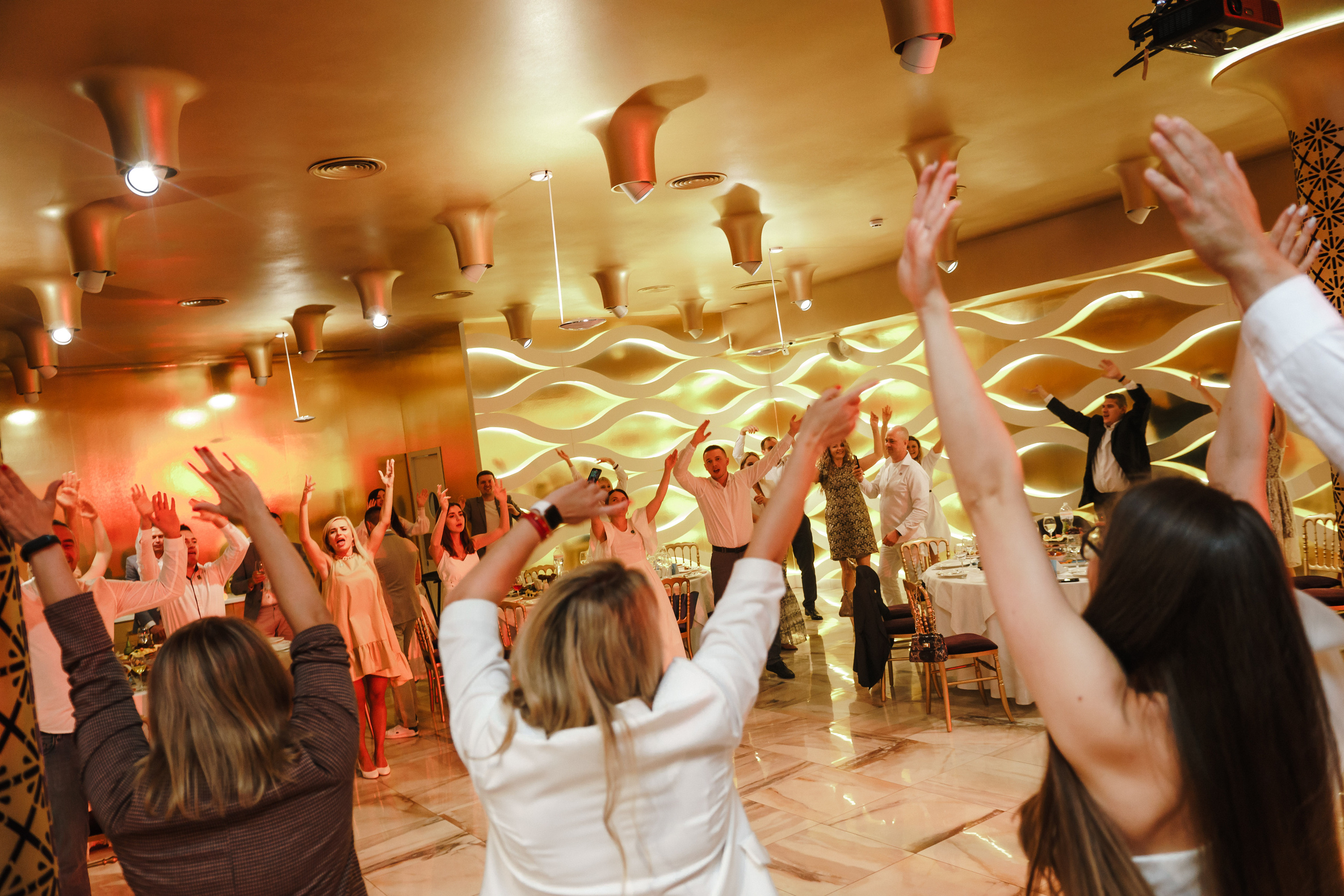 Весільний фотограф у Німеччині. Фото • Відео • Аерозйомка • Контент для бізнесу