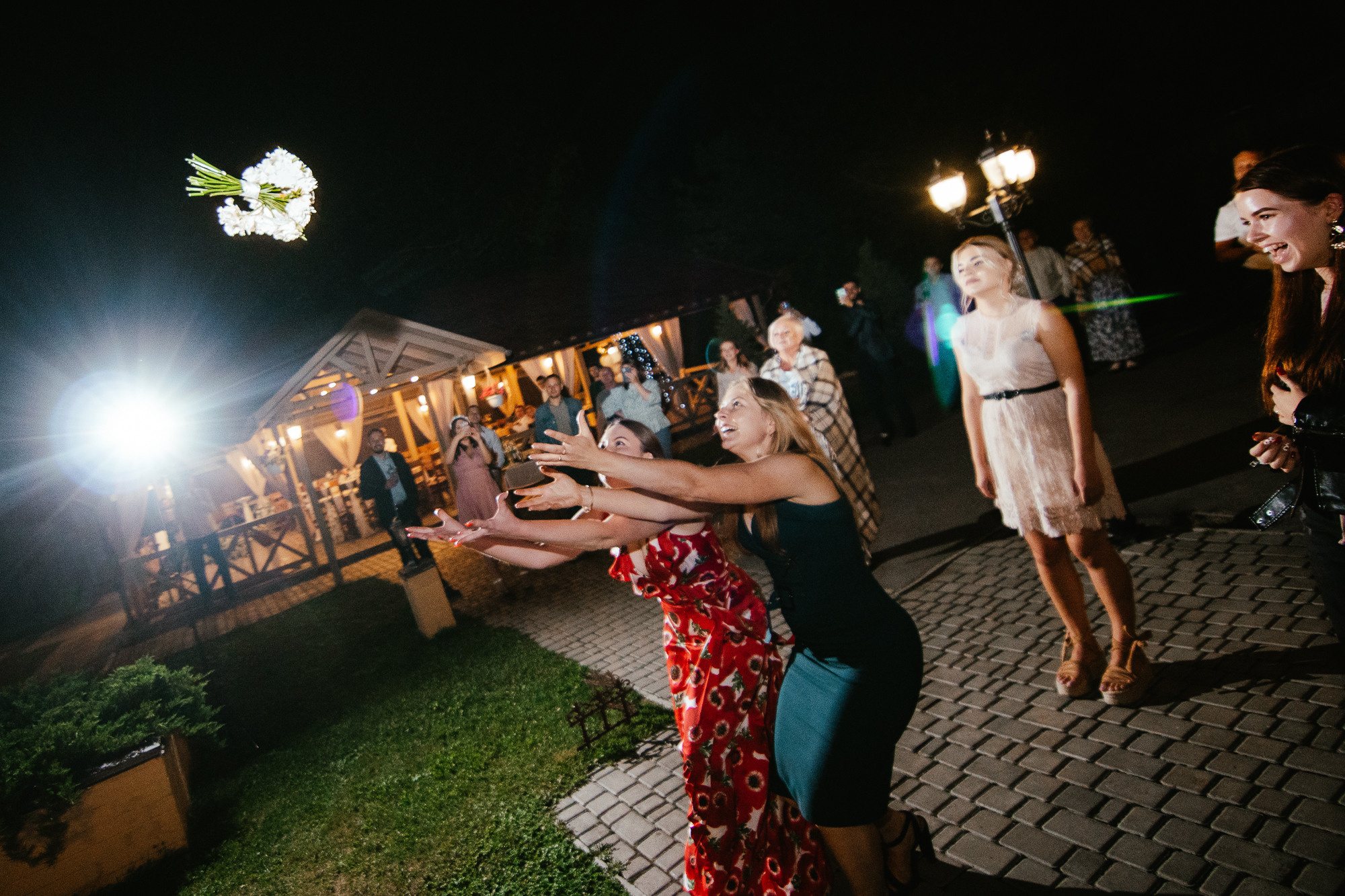 Весільний фотограф у Німеччині. Фото • Відео • Аерозйомка • Контент для бізнесу