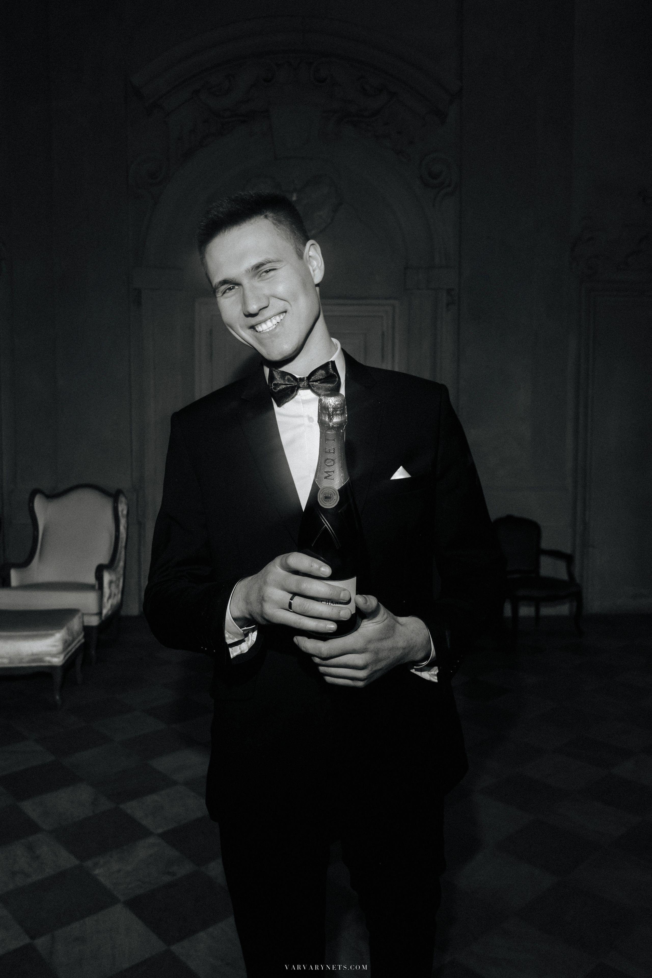 When Hollywood Glamour Met Czech Castle Charms: Natalie and Thomas. Vitalie Varvarynets — Prague Wedding Photographer