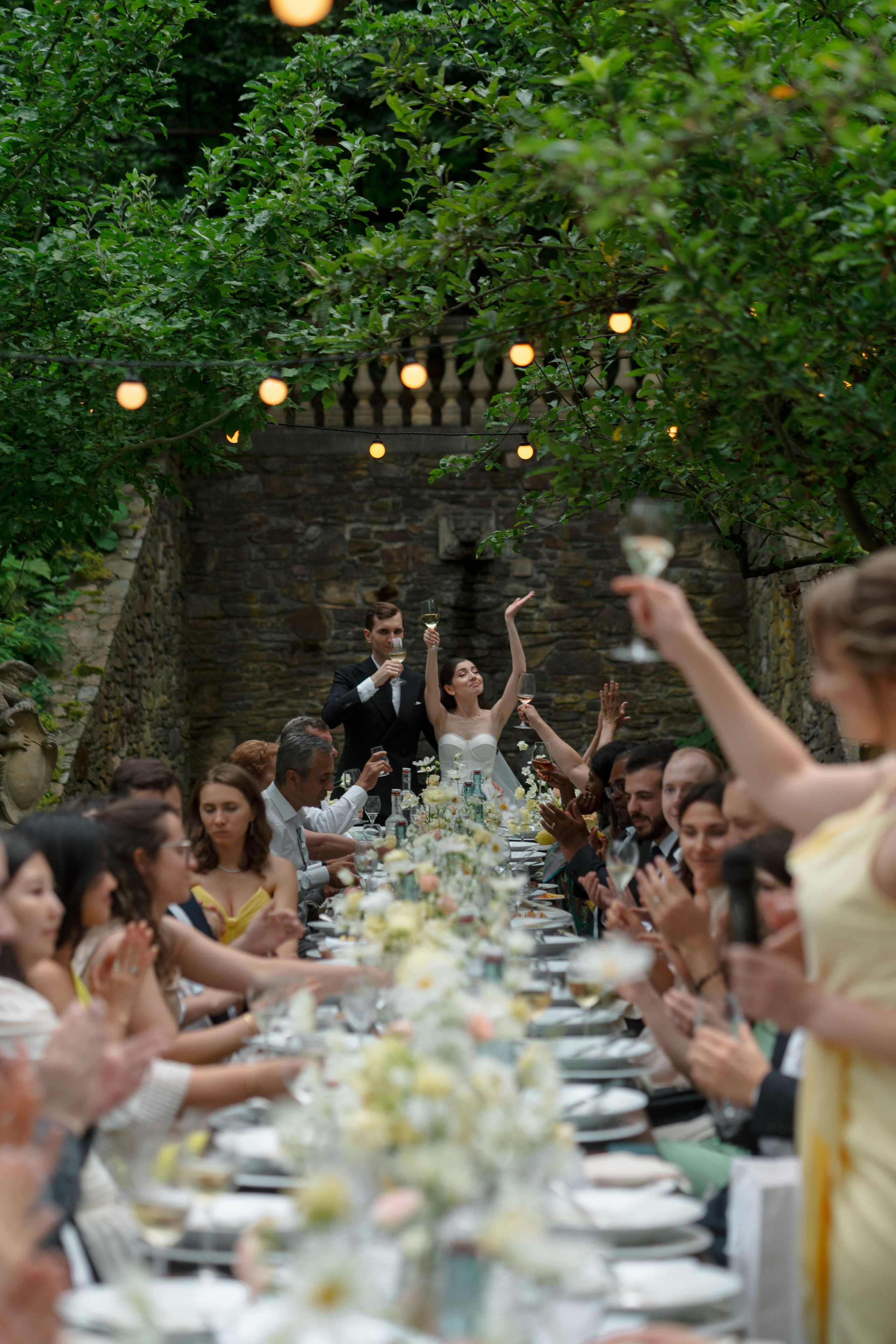 A Romantic Tuscan-Inspired Wedding in Czech Republic. Vitalie Varvarynets - Весільний фотограф Прага