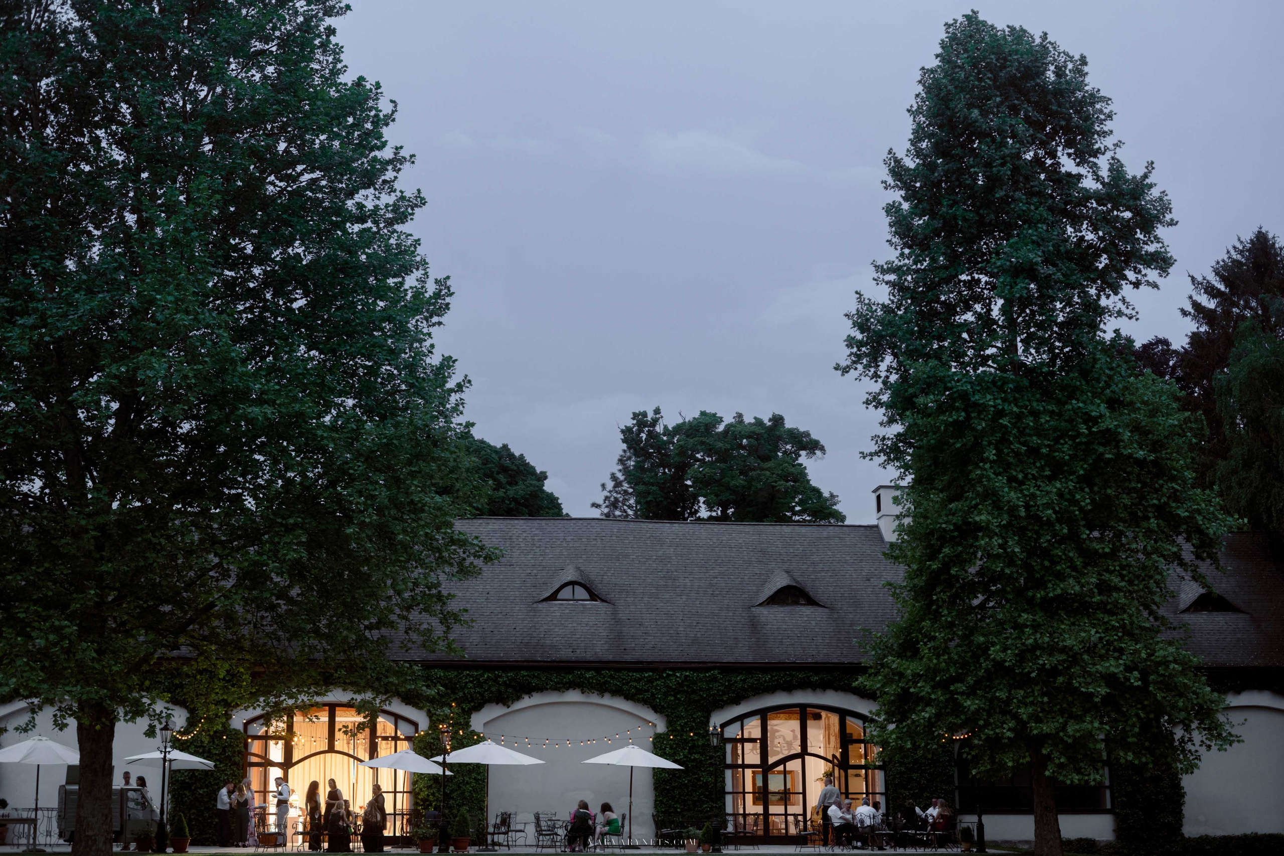 Свадьба в замках Чехии. Vitalie Varvarynets — свадебный фотограф Прага