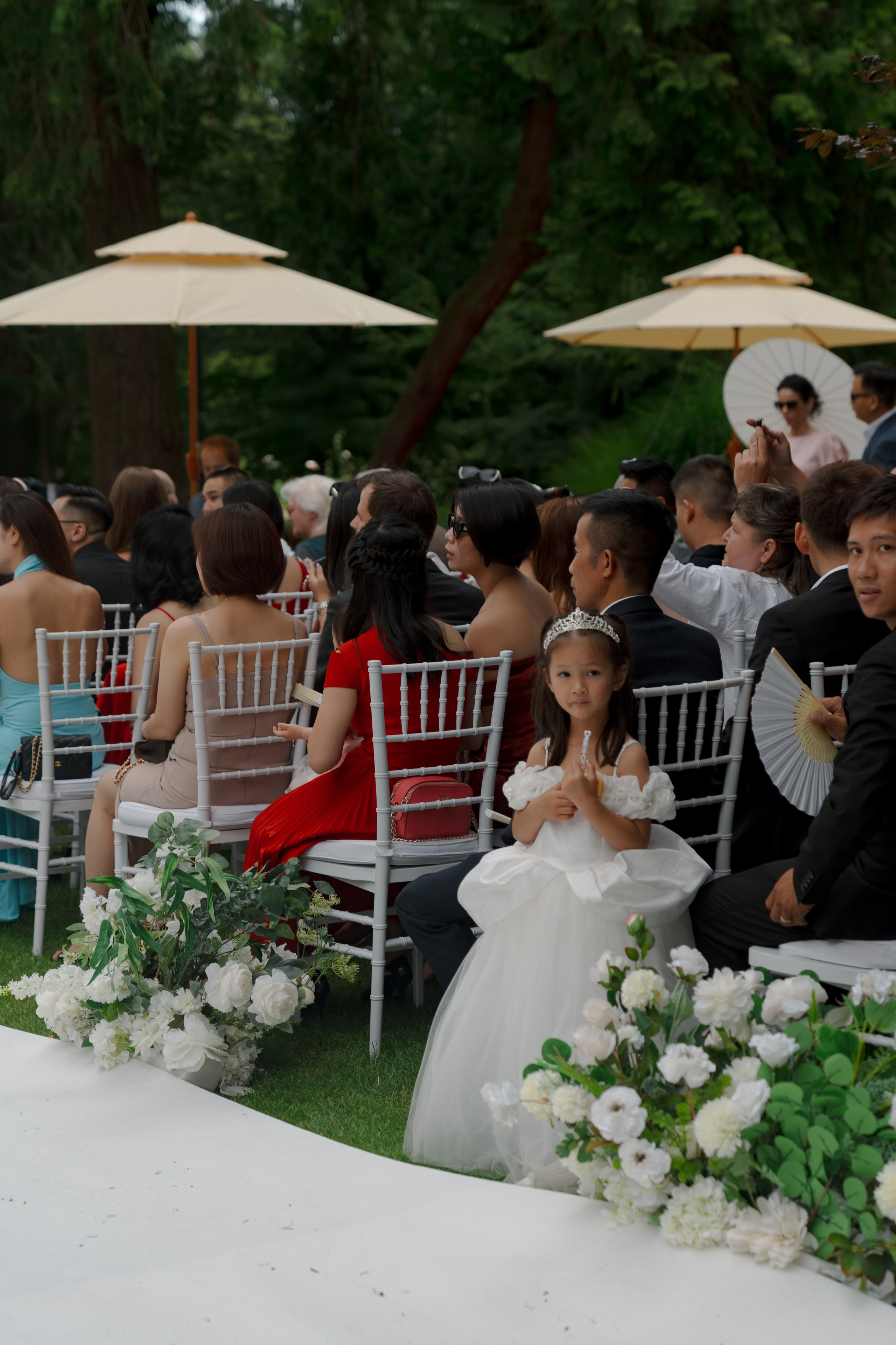 A Grand Asian Wedding at a Historic European Castle. Vitalie Varvarynets - Весільний фотограф Прага