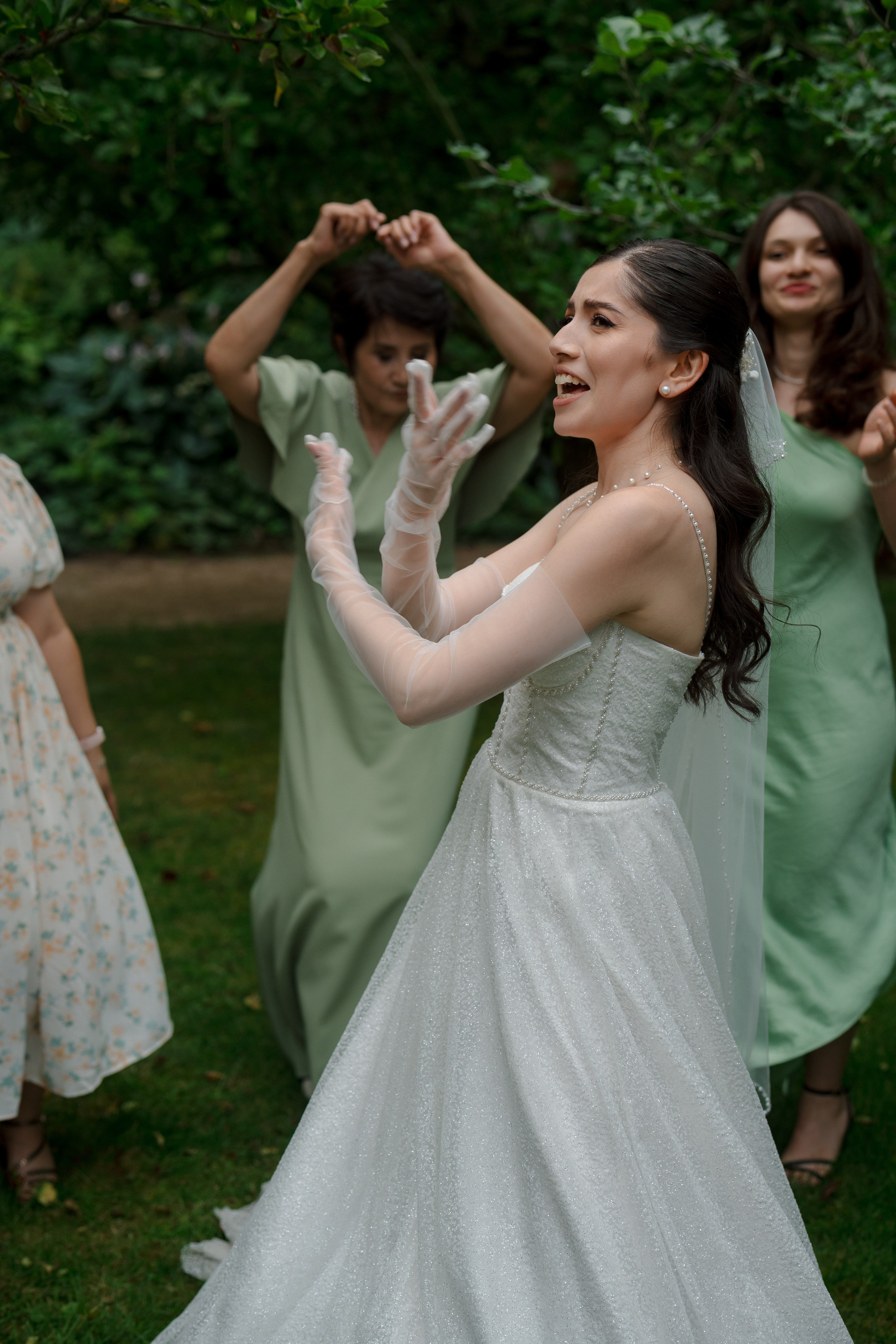 A Romantic Tuscan-Inspired Wedding in Czech Republic. Vitalie Varvarynets - Весільний фотограф Прага