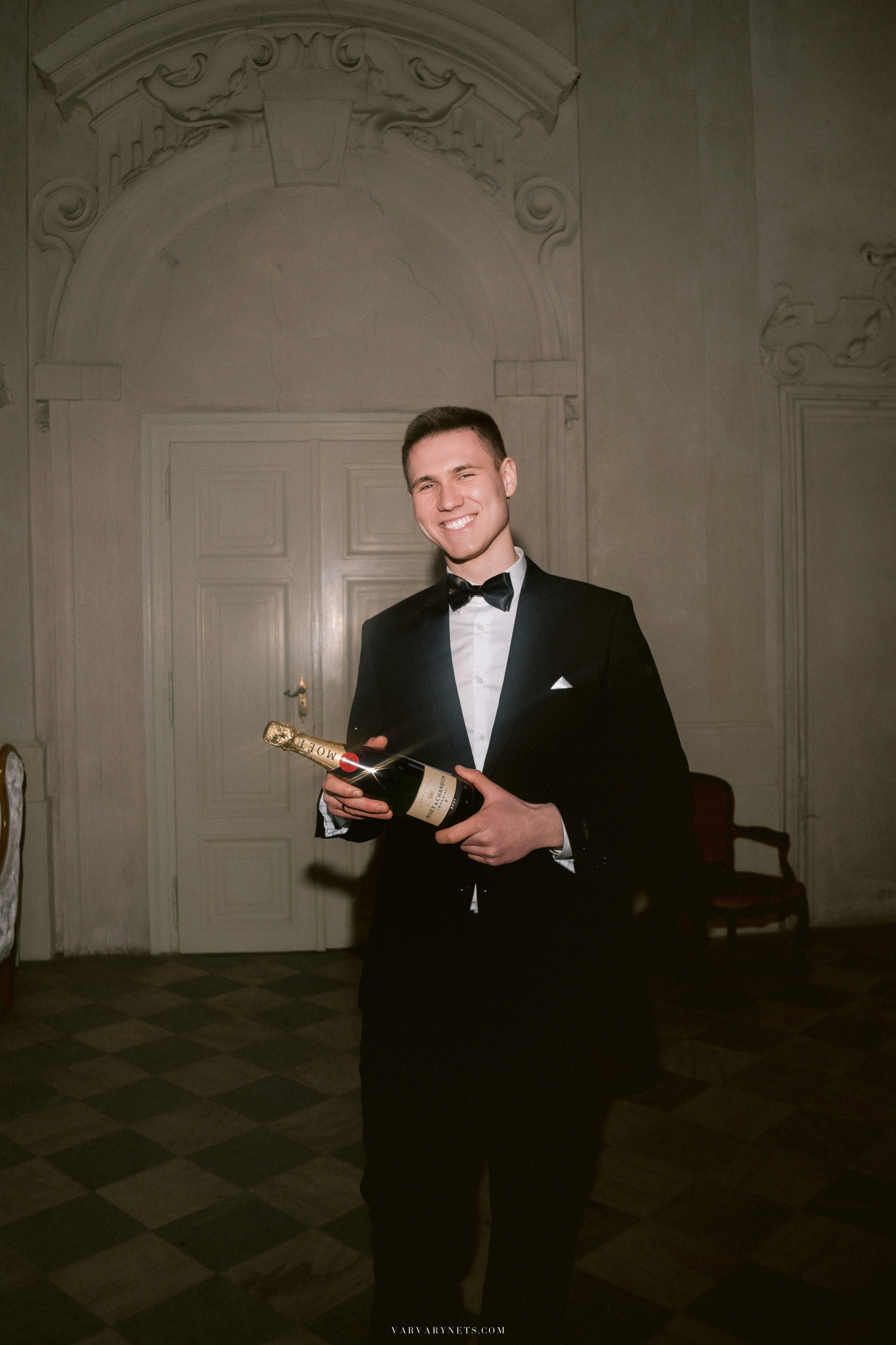 When Hollywood Glamour Met Czech Castle Charms: Natalie and Thomas. Vitalie Varvarynets — Prague Wedding Photographer