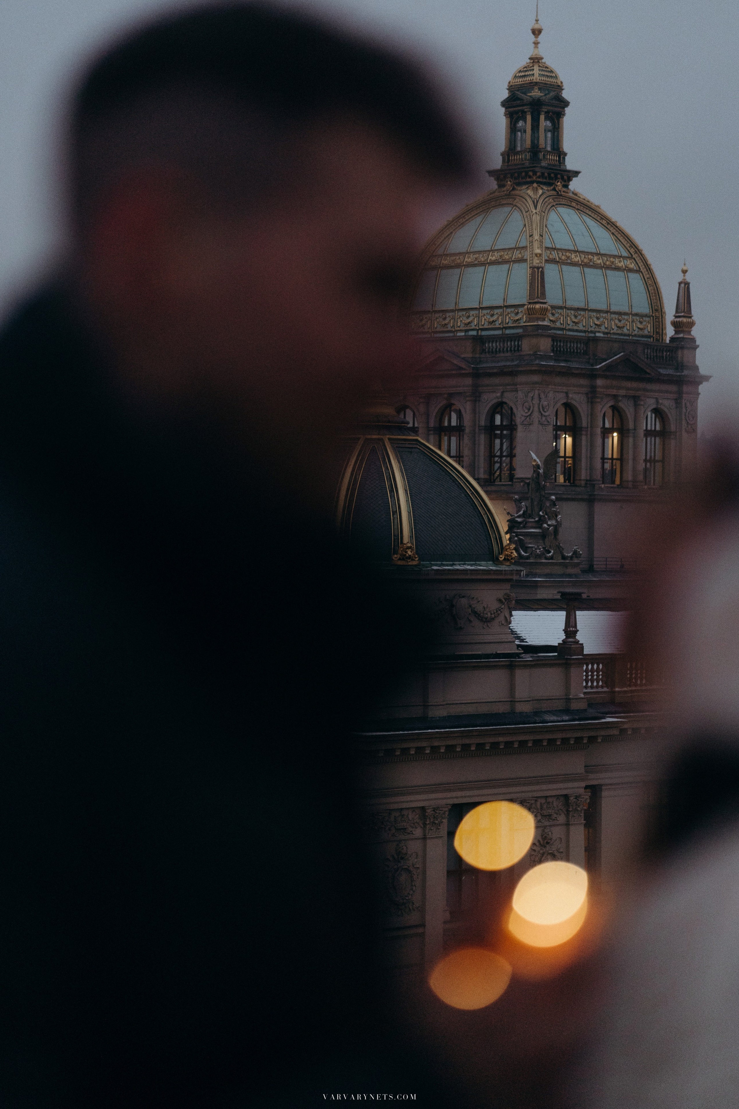 The magical proposal of hand and heart in enchanting Prague. Vitalie Varvarynets - Весільний фотограф Прага