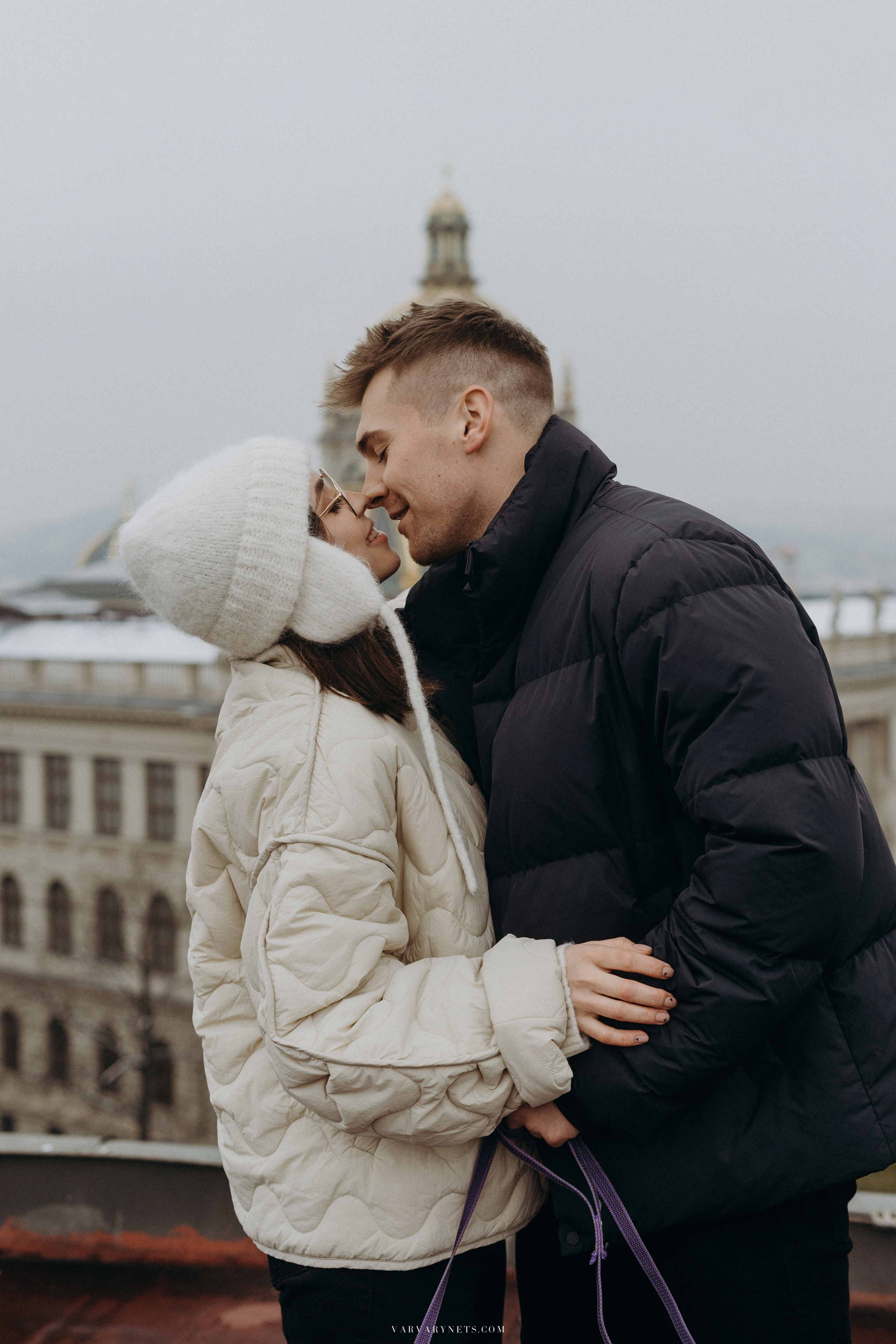The magical proposal of hand and heart in enchanting Prague. Vitalie Varvarynets - Весільний фотограф Прага