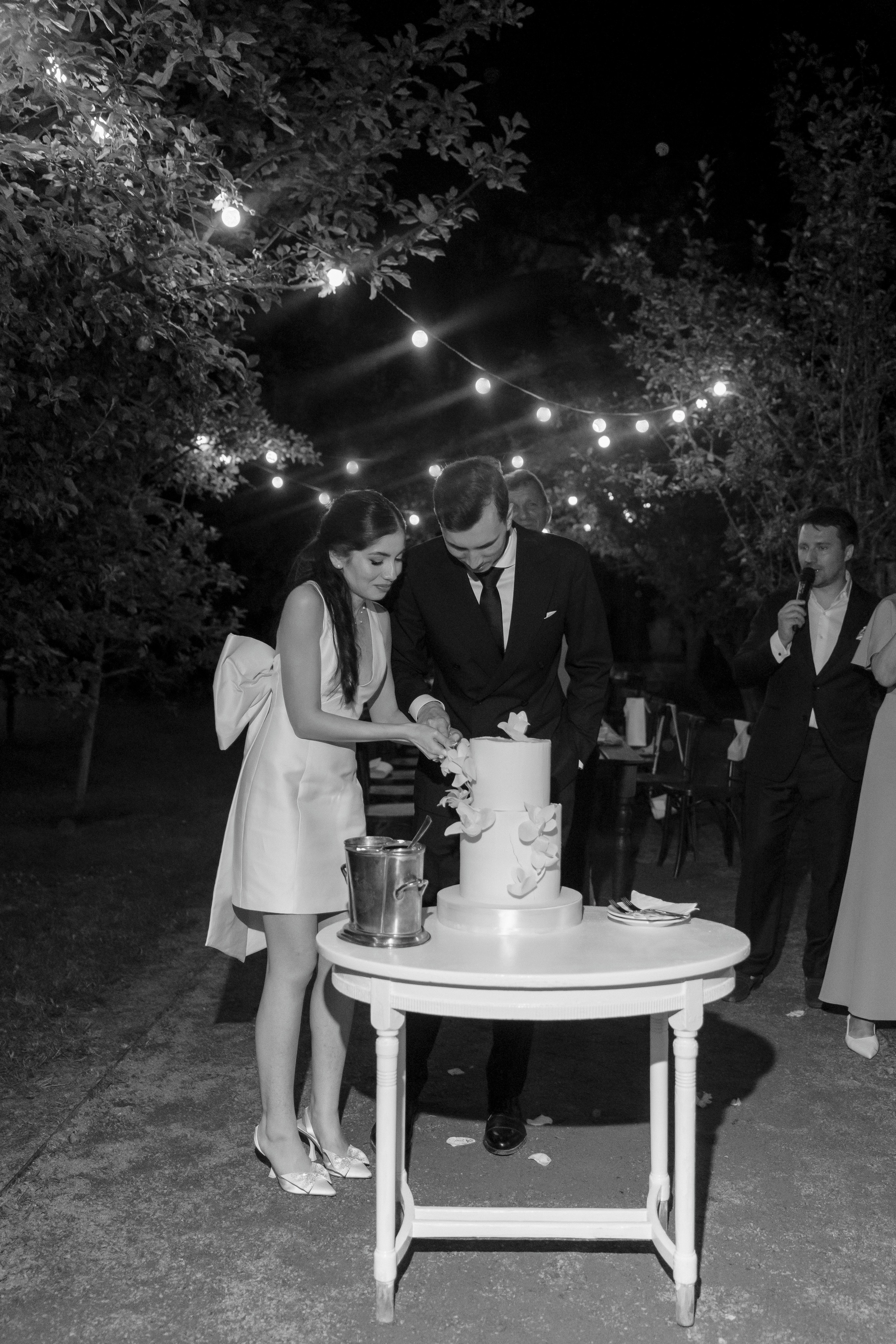 A Romantic Tuscan-Inspired Wedding in Czech Republic. Vitalie Varvarynets - Весільний фотограф Прага