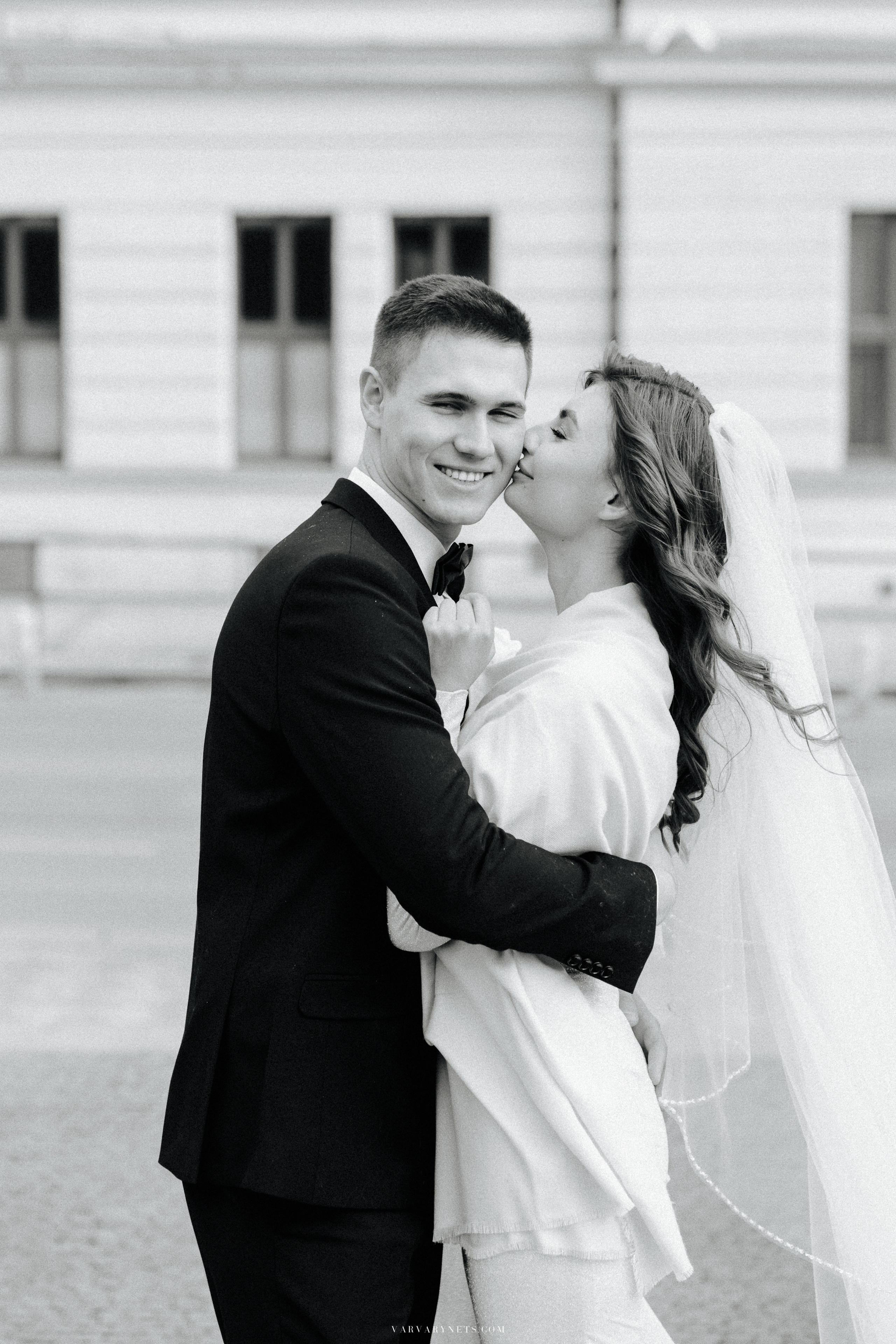 When Hollywood Glamour Met Czech Castle Charms: Natalie and Thomas. Vitalie Varvarynets — Prague Wedding Photographer