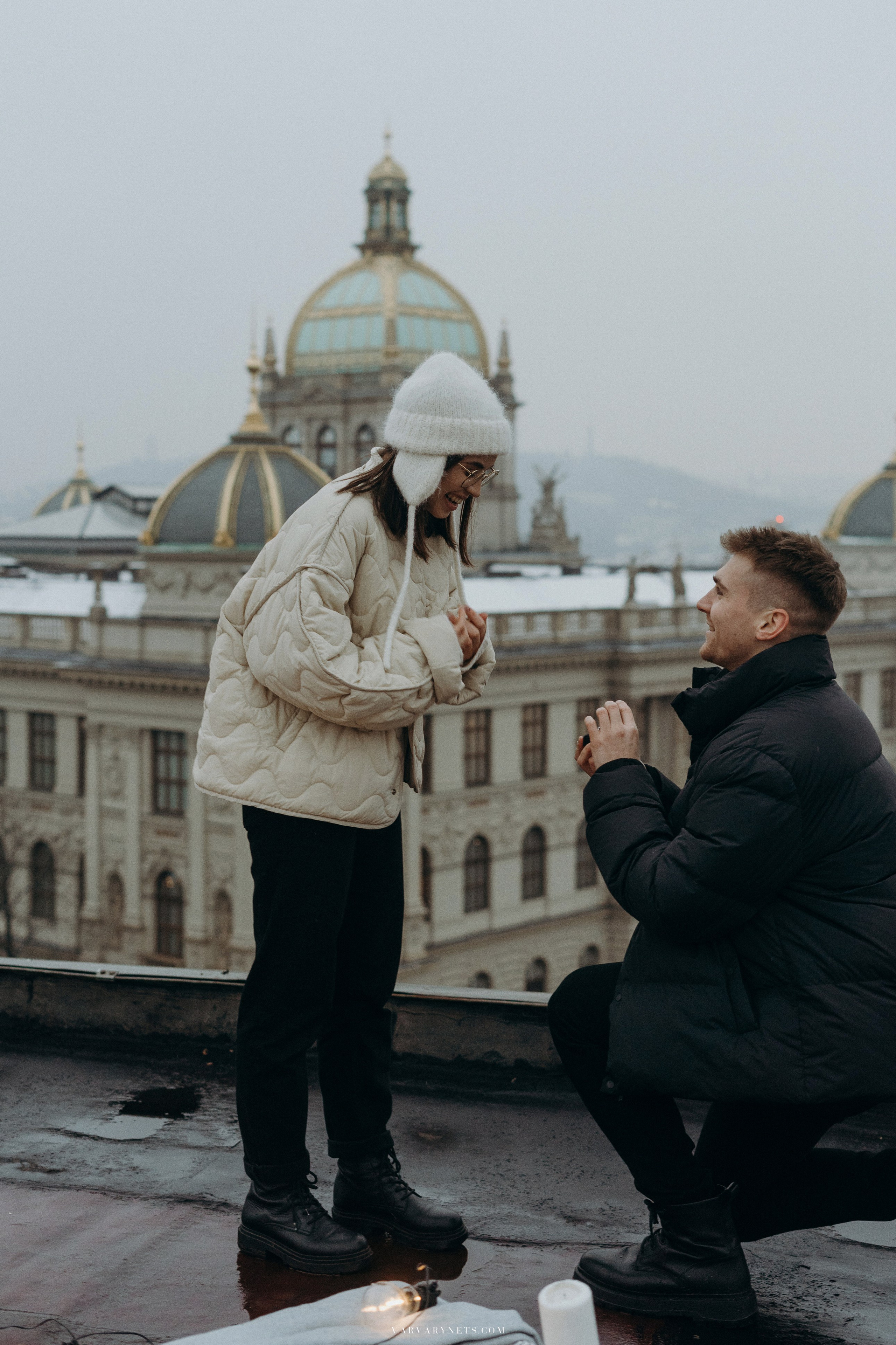 The magical proposal of hand and heart in enchanting Prague. Vitalie Varvarynets - Весільний фотограф Прага