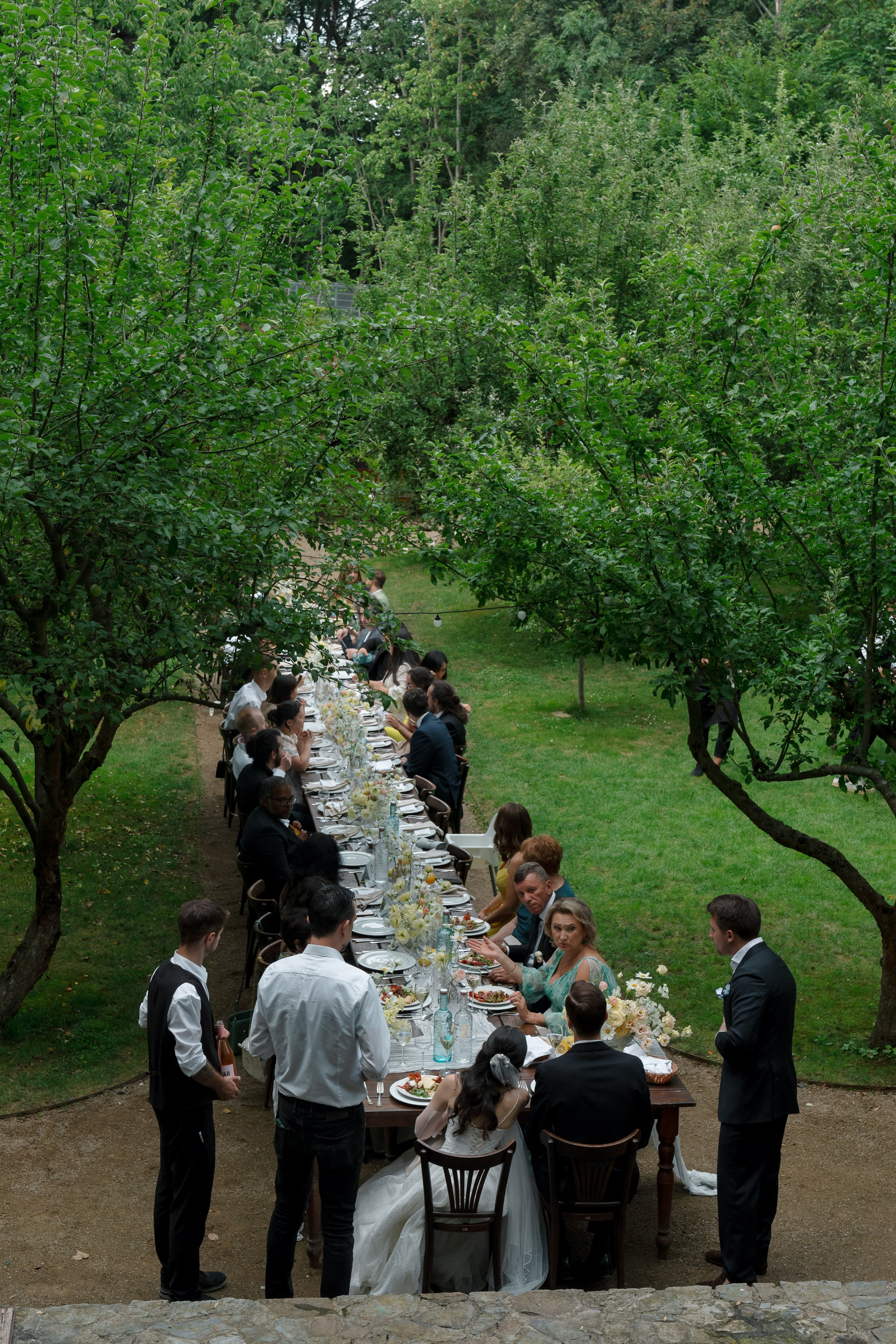 A Romantic Tuscan-Inspired Wedding in Czech Republic. Vitalie Varvarynets - Весільний фотограф Прага
