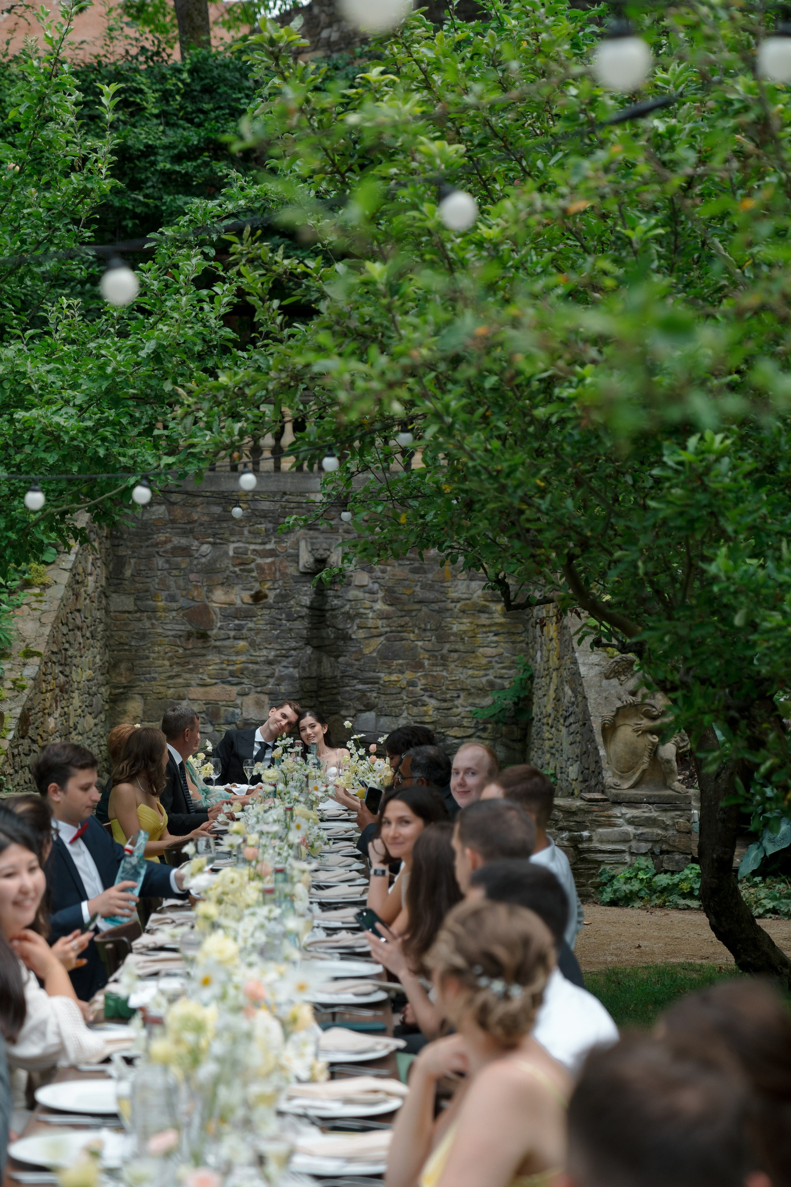 A Romantic Tuscan-Inspired Wedding in Czech Republic. Vitalie Varvarynets - Весільний фотограф Прага