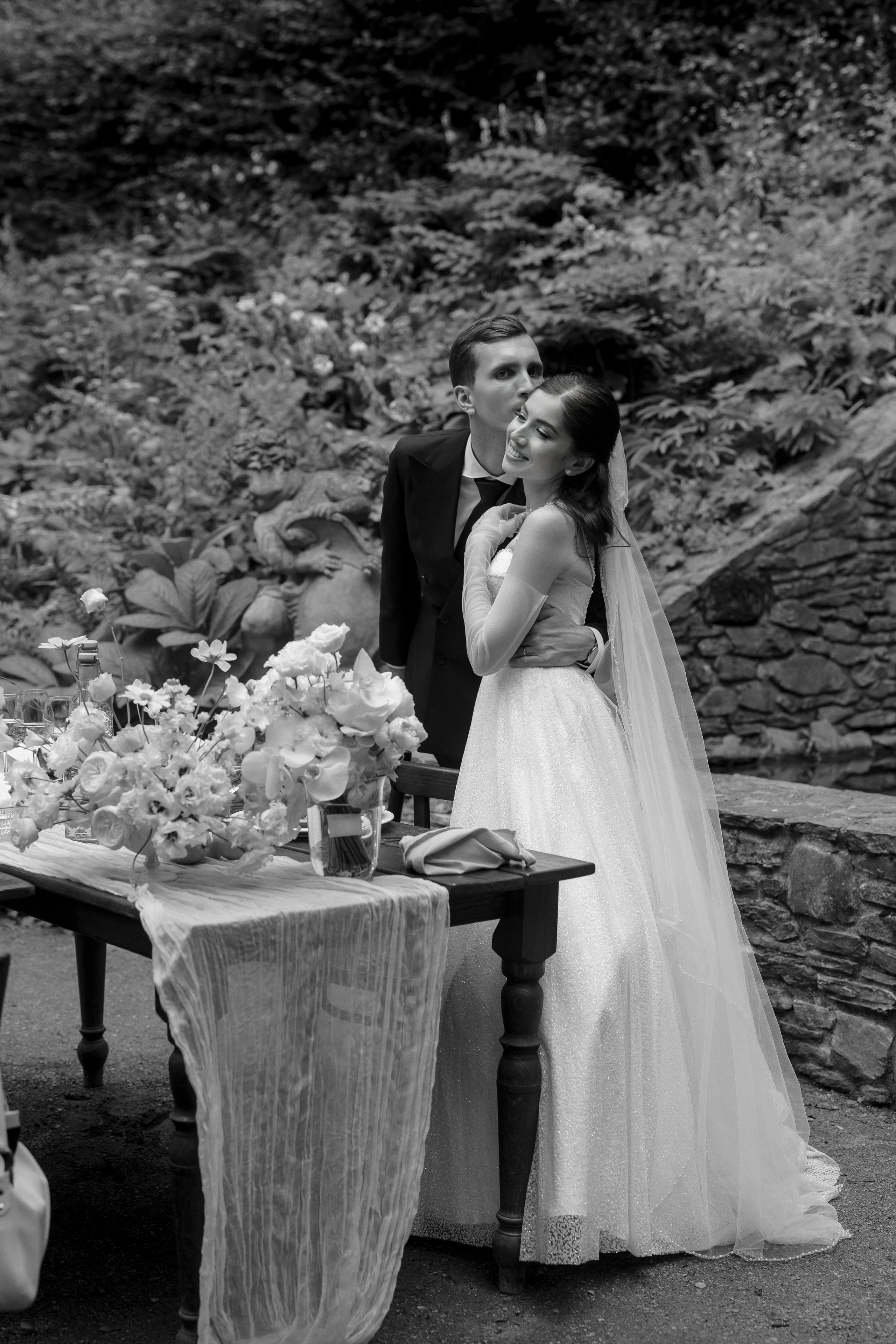 A Romantic Tuscan-Inspired Wedding in Czech Republic. Vitalie Varvarynets - Весільний фотограф Прага