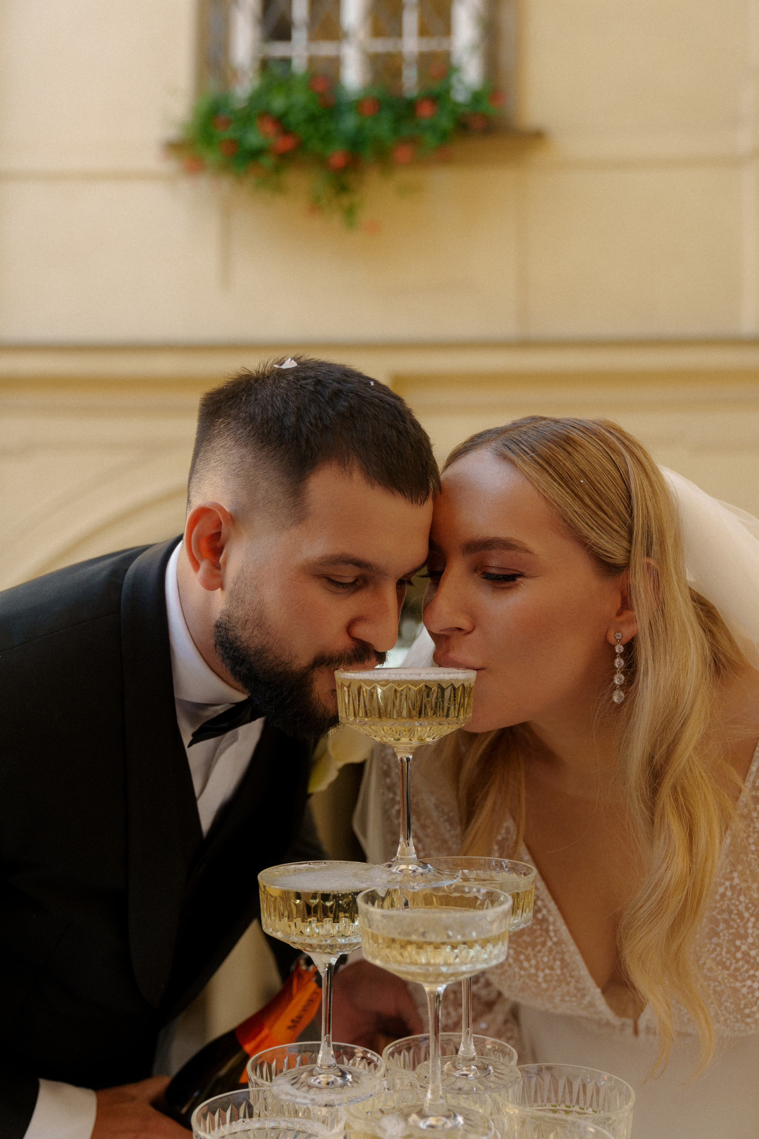 «Romance of Katherine and Maxim: Vienna Empire Captured». Vitalie Varvarynets - Весільний фотограф Прага