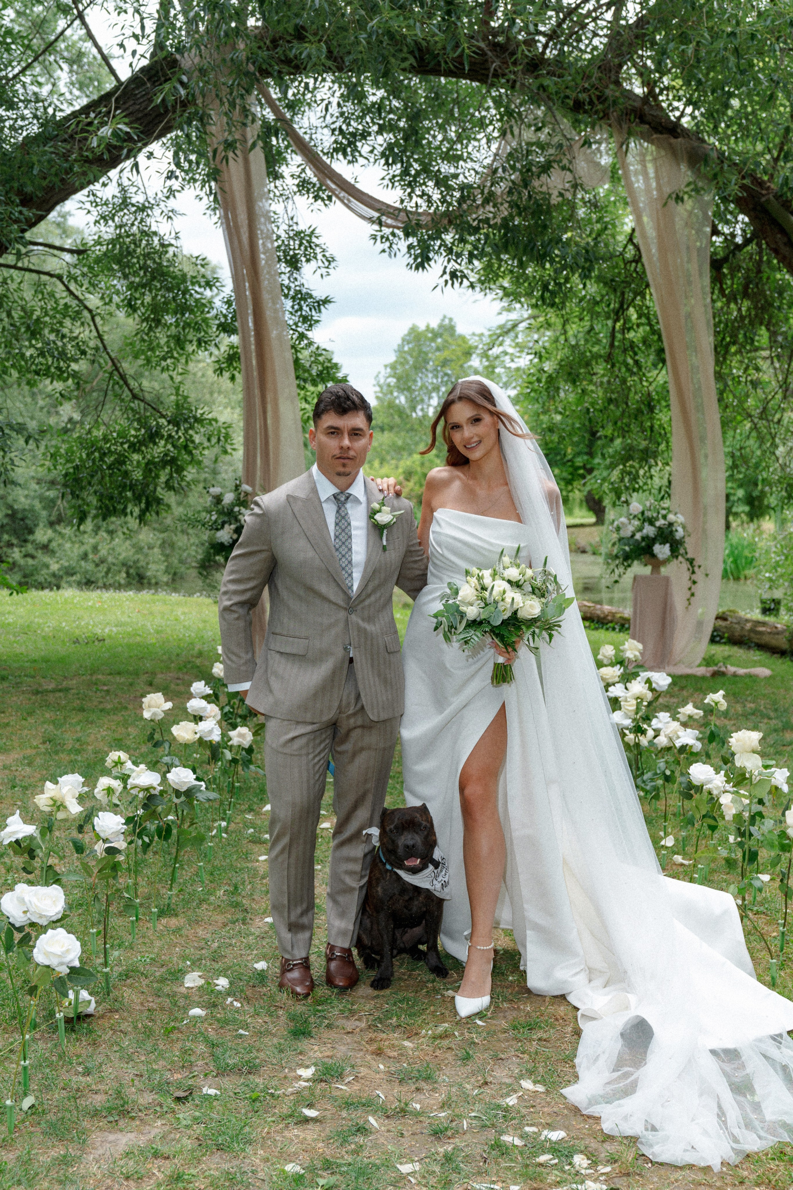 Vintage Charm: Markéta and Michal’s Wedding at Château Třebešice. Vitalie Varvarynets - Весільний фотограф Прага