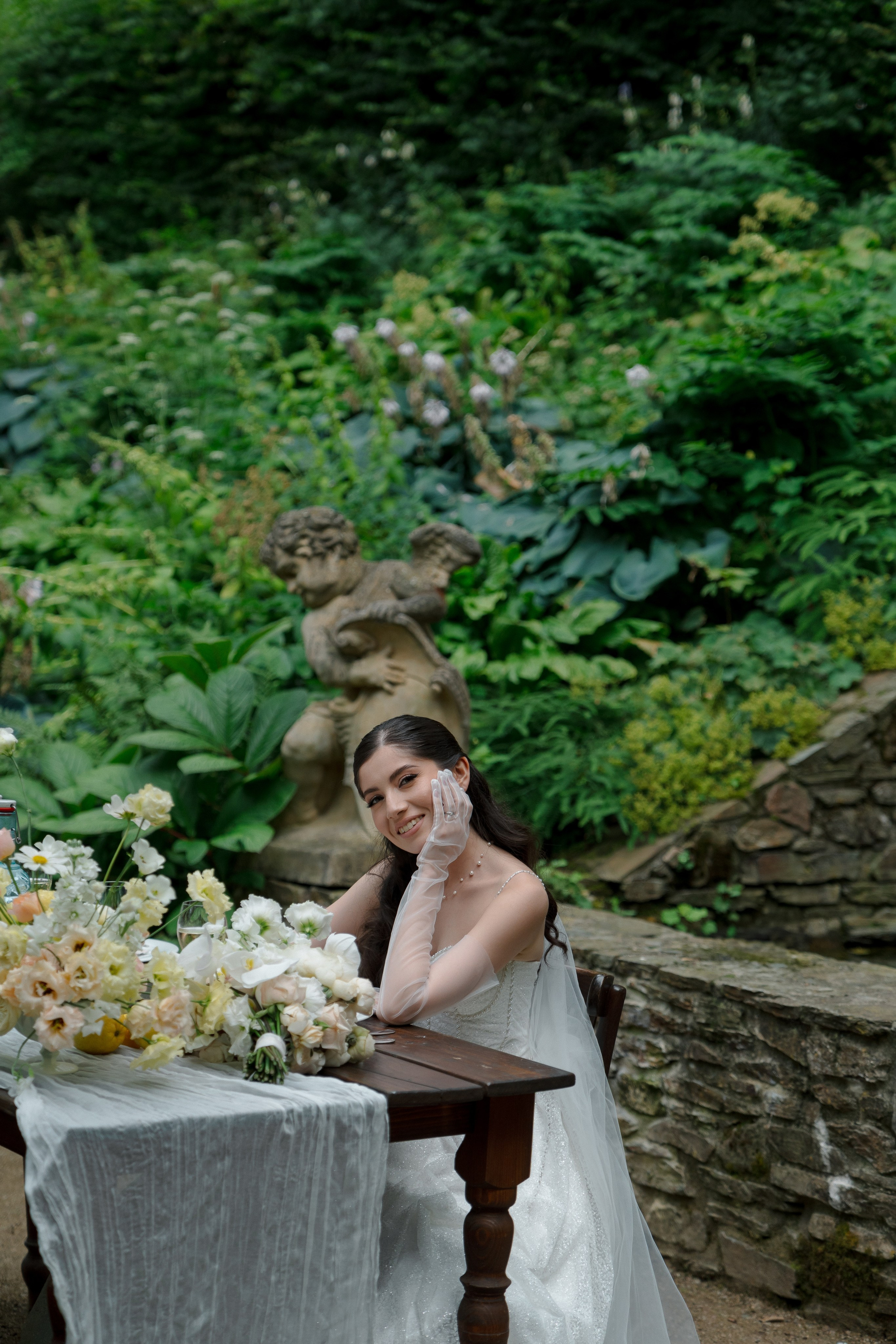 A Romantic Tuscan-Inspired Wedding in Czech Republic. Vitalie Varvarynets - Весільний фотограф Прага