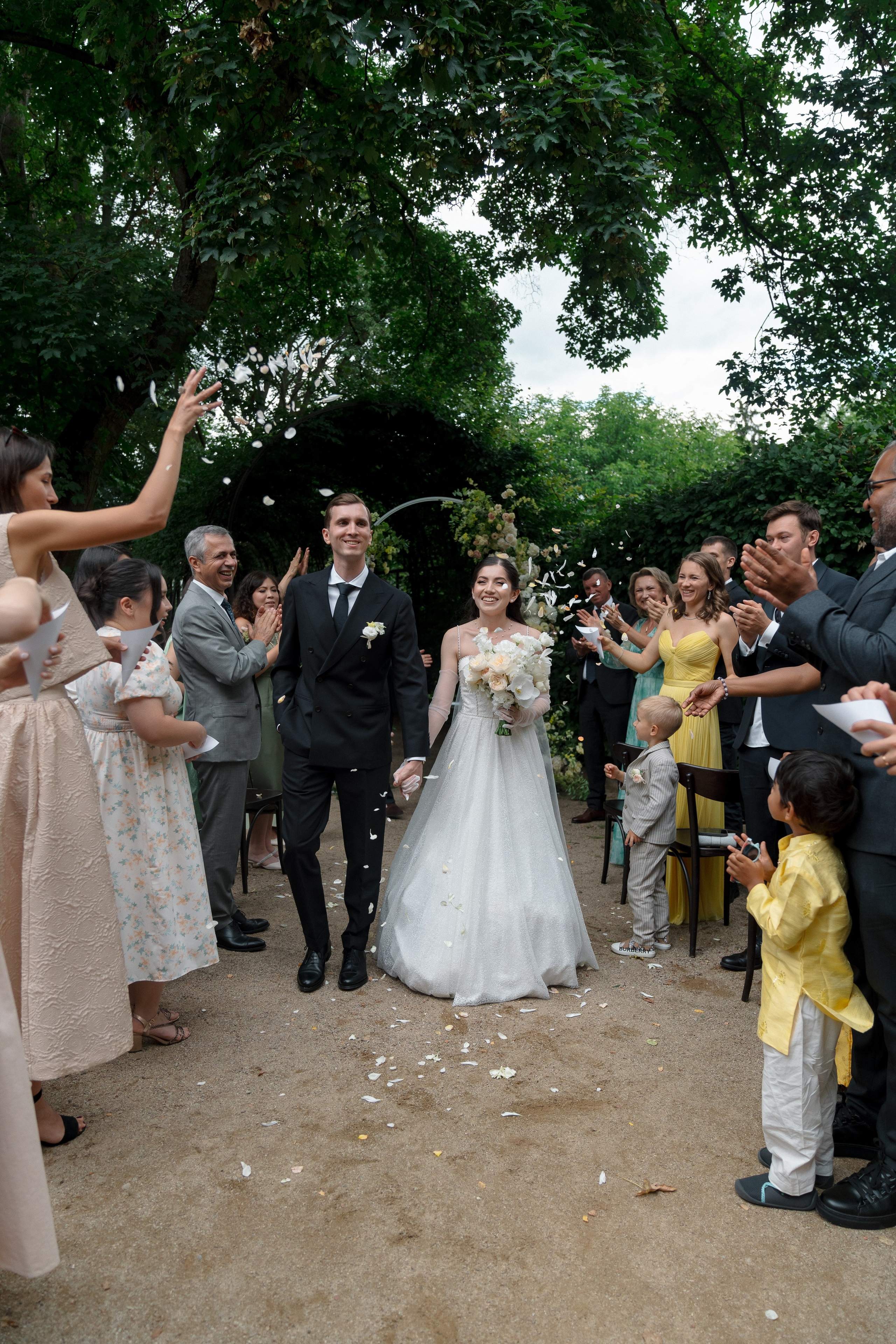 A Romantic Tuscan-Inspired Wedding in Czech Republic. Vitalie Varvarynets - Весільний фотограф Прага