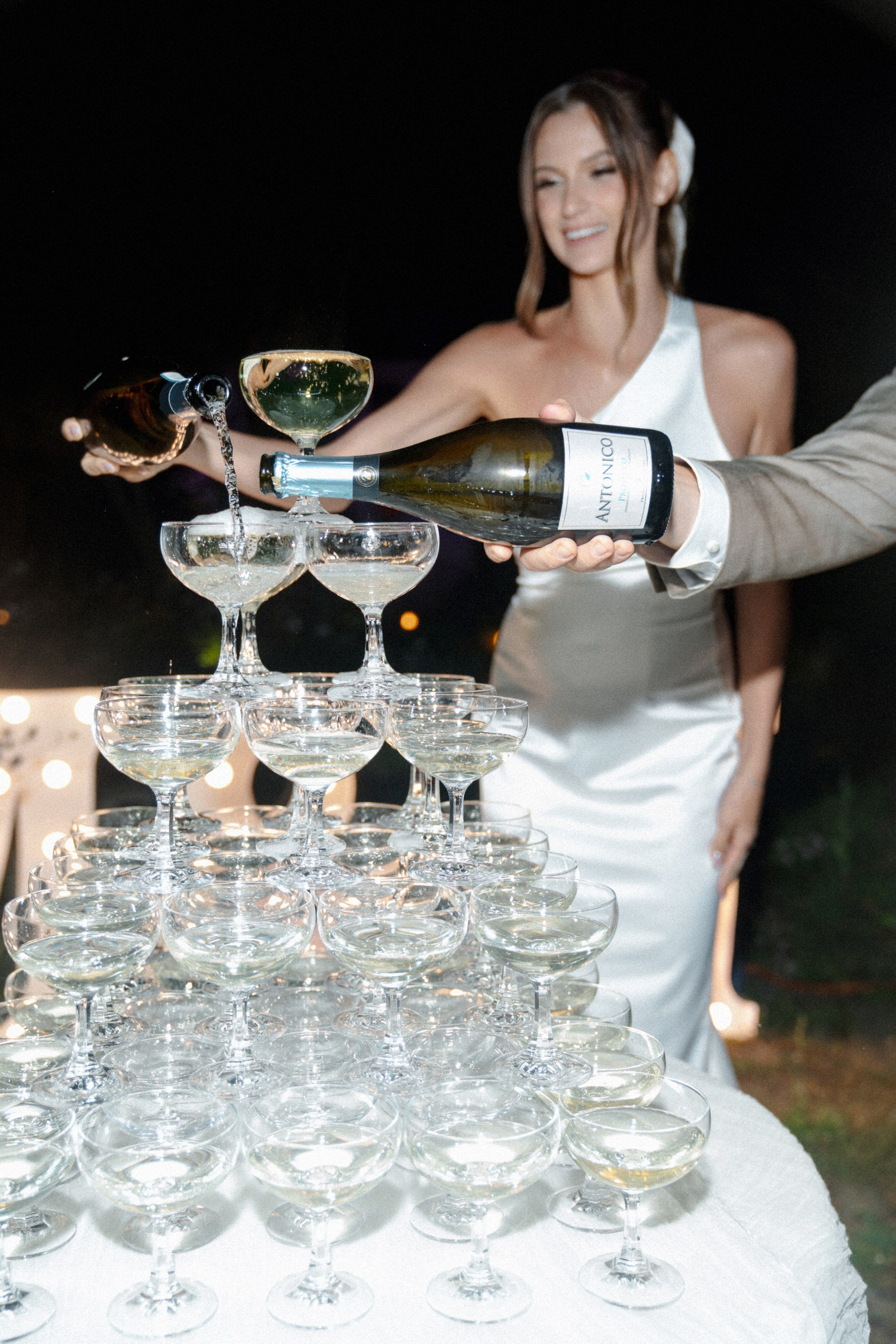 Vintage Charm: Markéta and Michal’s Wedding at Château Třebešice. Vitalie Varvarynets - Весільний фотограф Прага