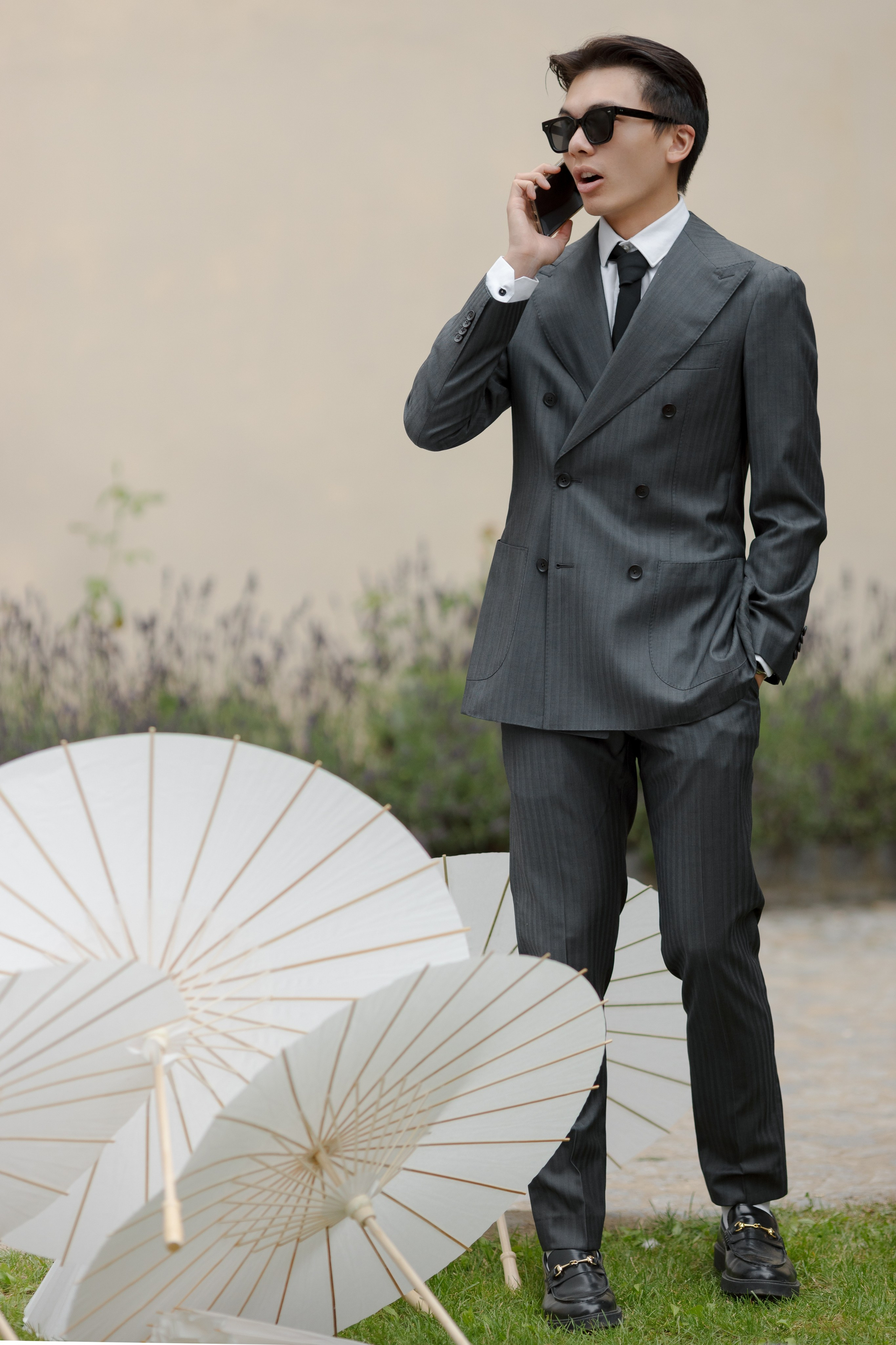 A Grand Asian Wedding at a Historic European Castle. Vitalie Varvarynets - Весільний фотограф Прага