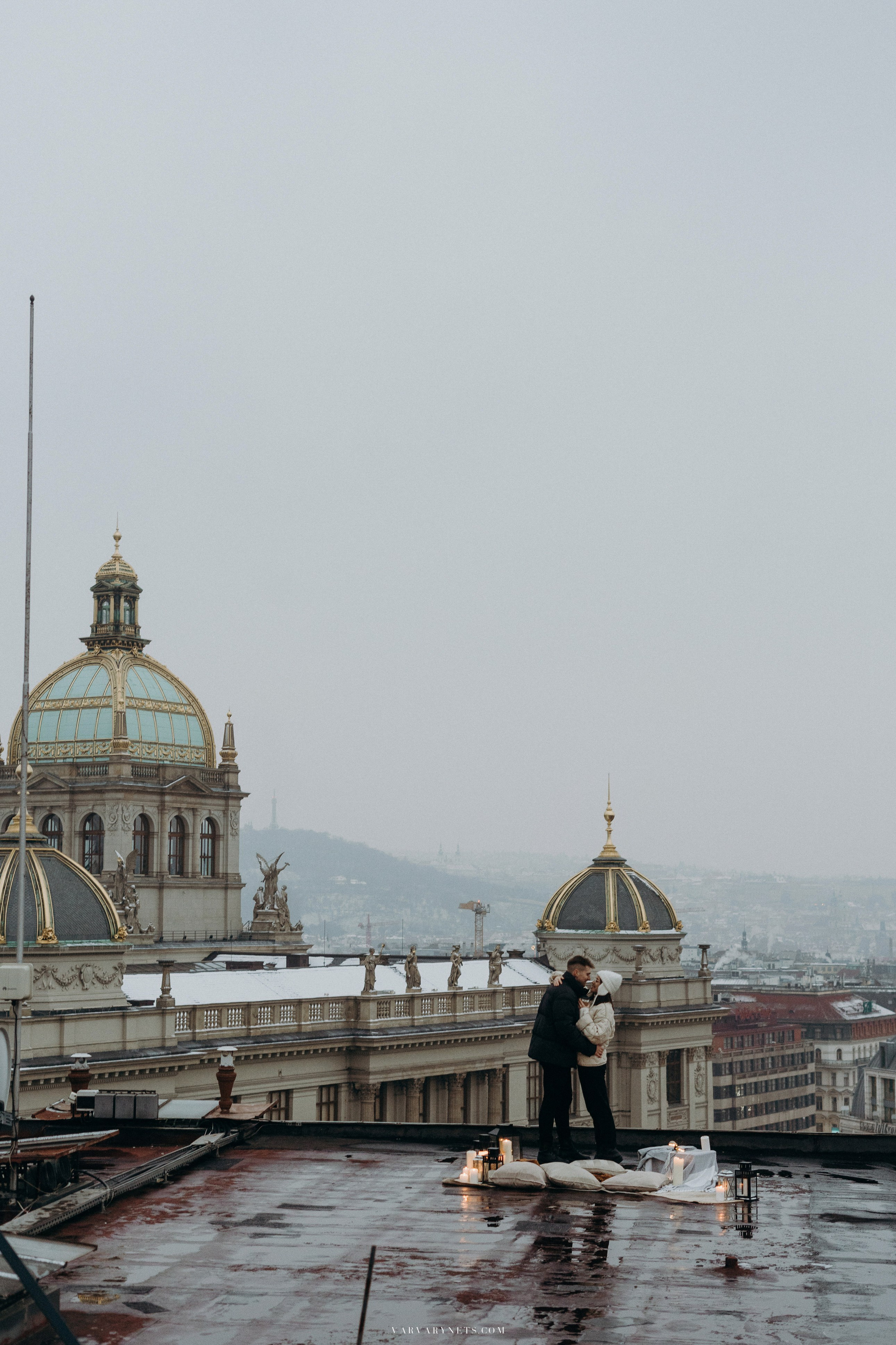 The magical proposal of hand and heart in enchanting Prague. Vitalie Varvarynets - Весільний фотограф Прага