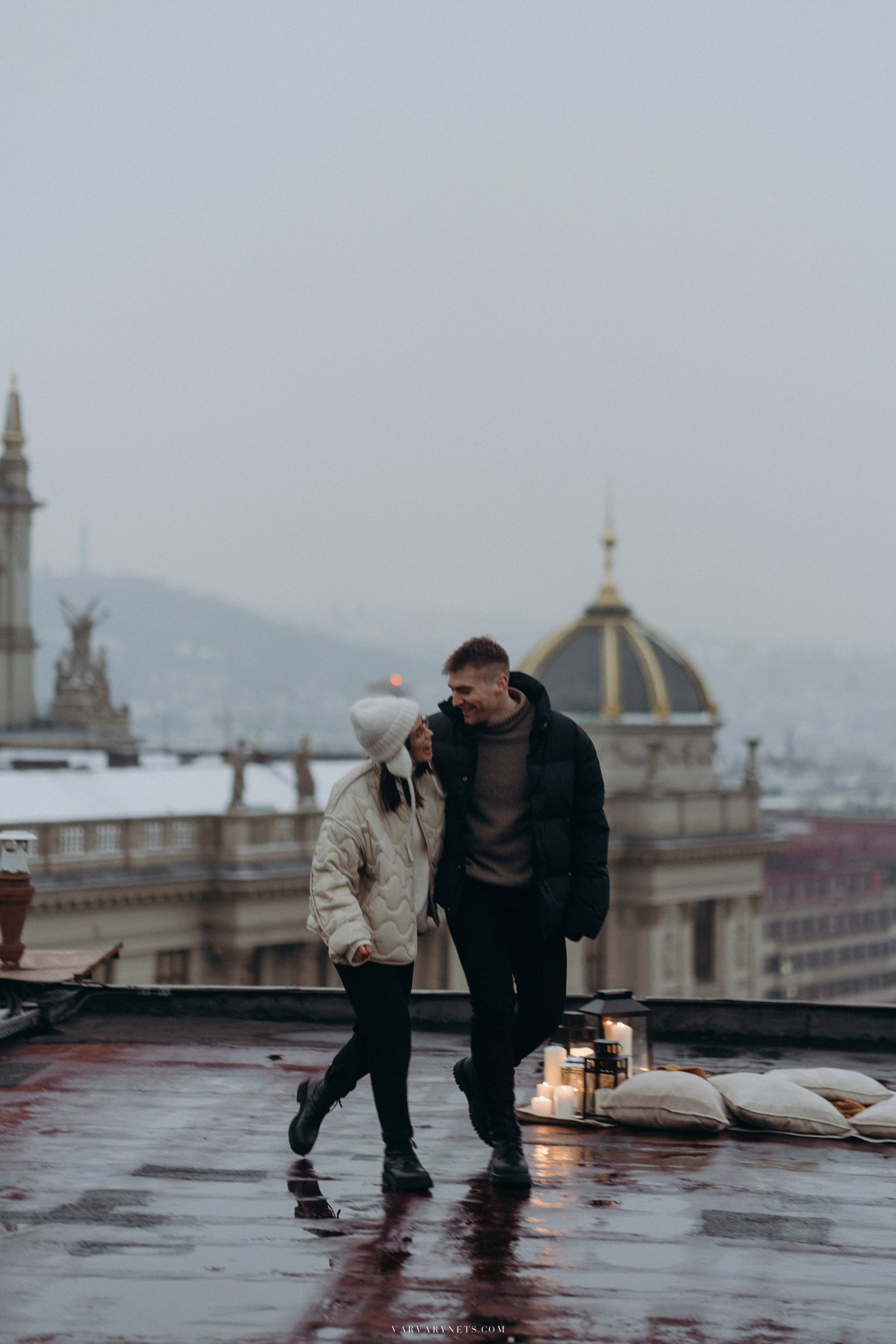 The magical proposal of hand and heart in enchanting Prague. Vitalie Varvarynets - Весільний фотограф Прага