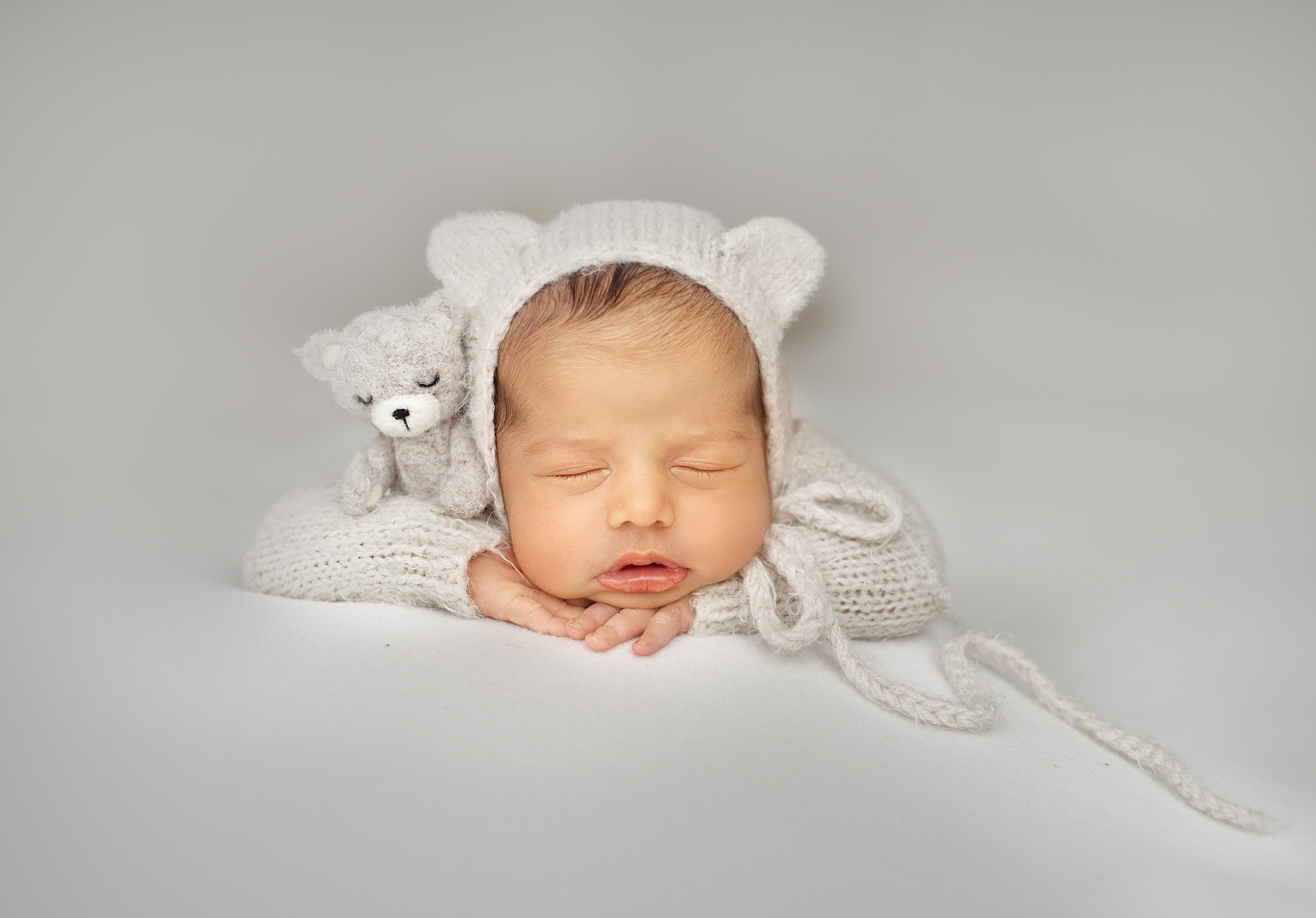 Фотограф новонароджених (newborn) та дитинства у Житомирі Анна Якимчук