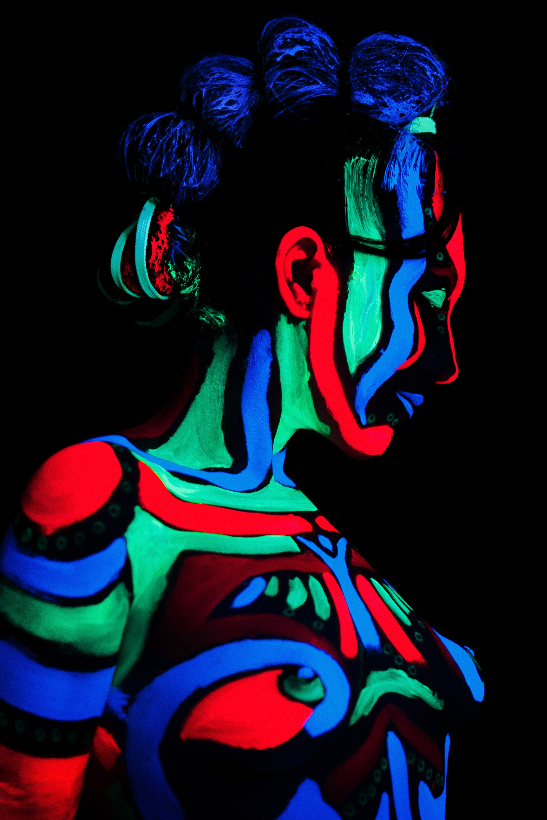 Neon Vibes – креативна неонова фотосесія в Києві. Портретний та репортажний фотограф в Києві Юрій Корнійчук