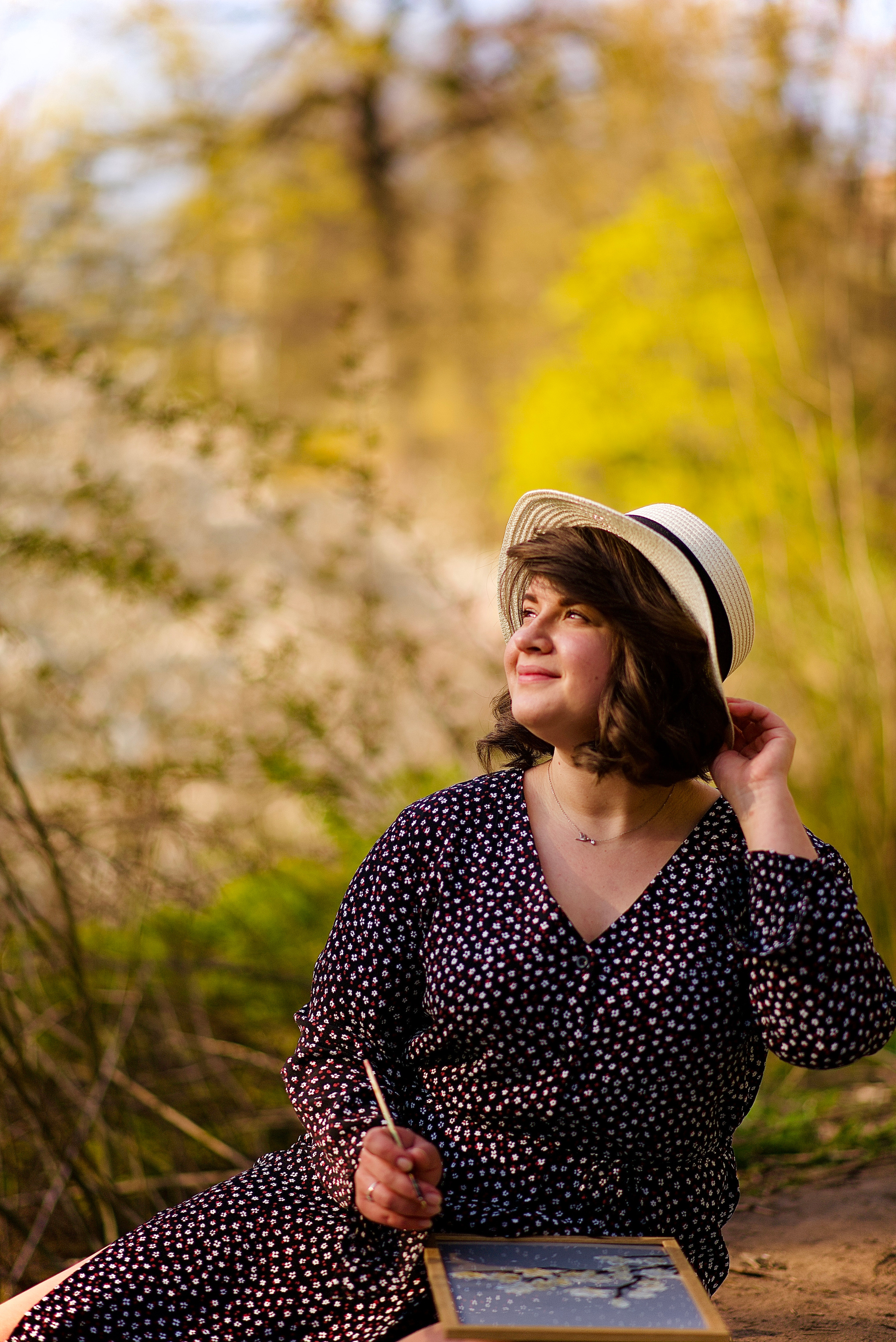 Художниця Альона у весняно-творчому процесі. Fotógrafa Maria Yakymycheva