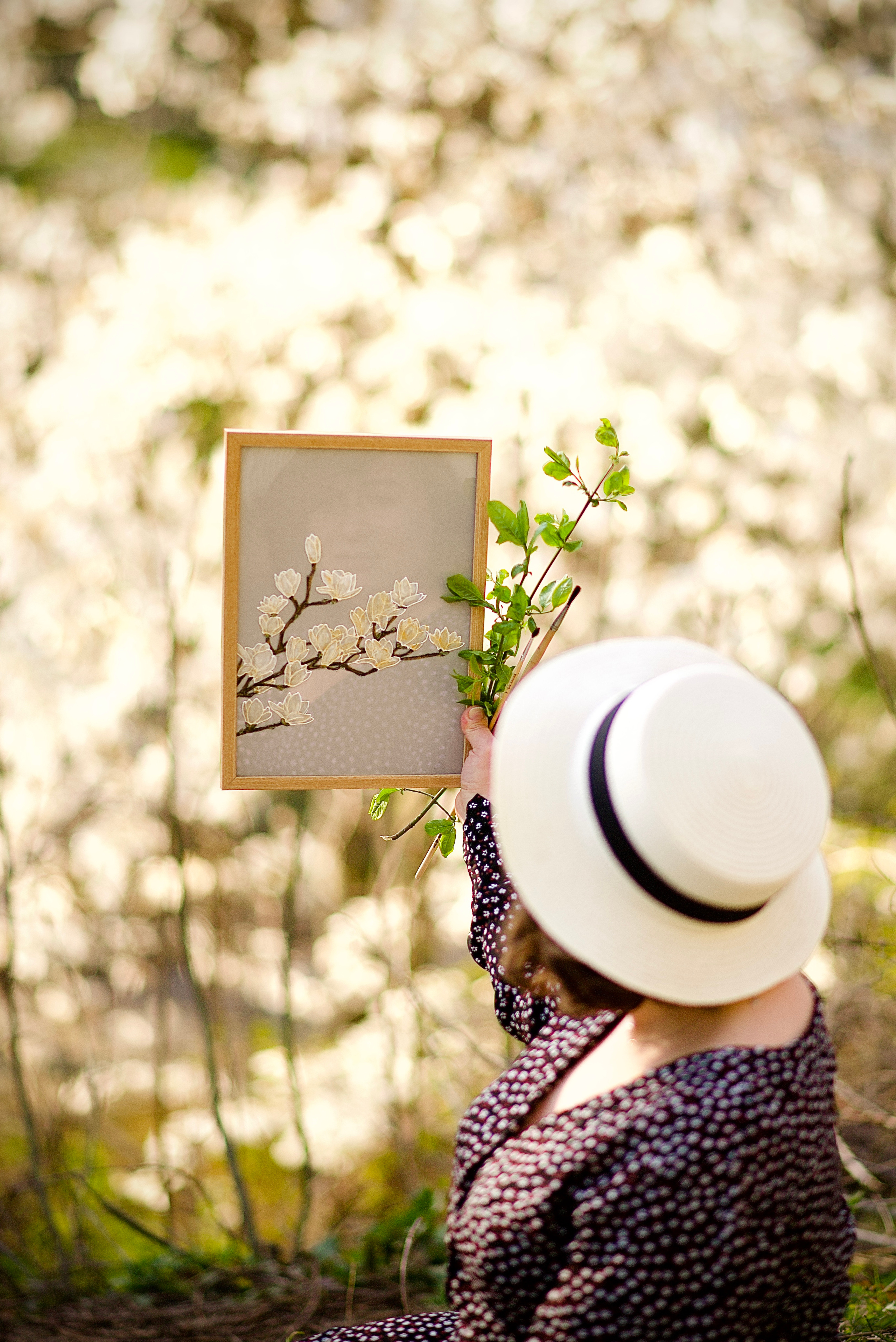 Художниця Альона у весняно-творчому процесі. Fotógrafa Maria Yakymycheva
