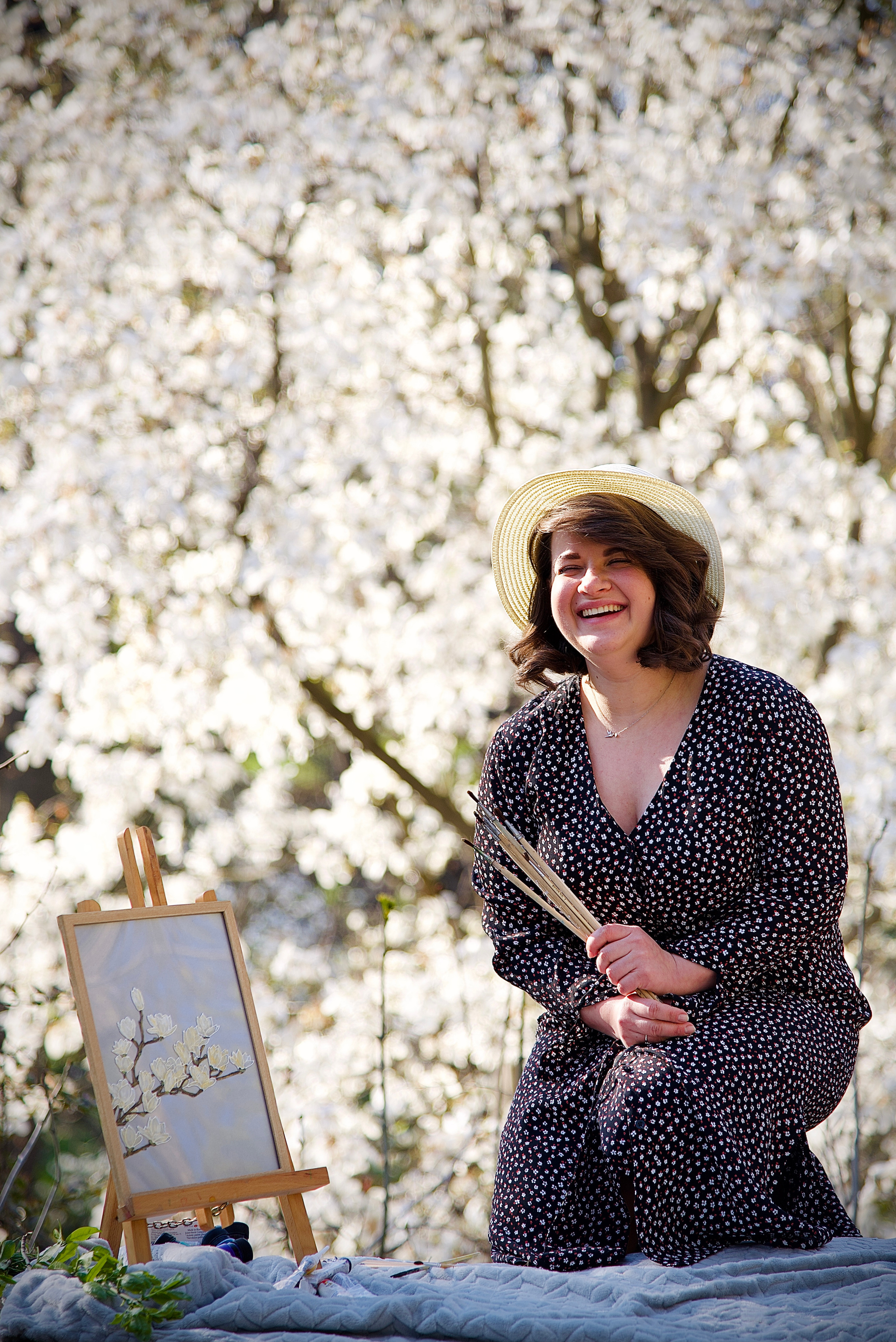 Художниця Альона у весняно-творчому процесі. Fotógrafa Maria Yakymycheva