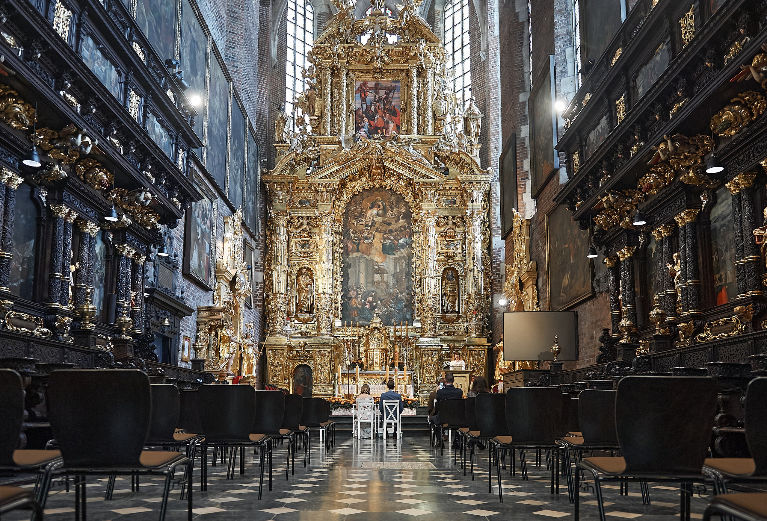 Calgary wedding photographer. Andrii Bielikov