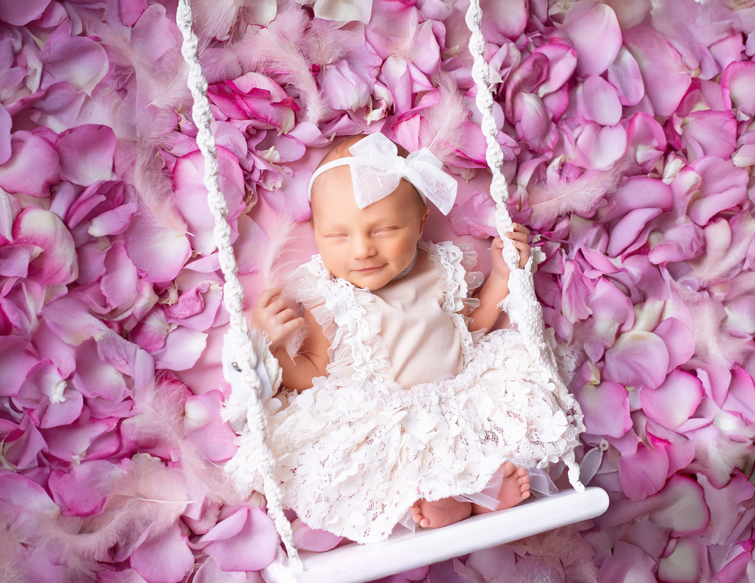 PRO NEWBORN ACADEMY. Fotografka miminek a těhotenství v Praze a celé ČR