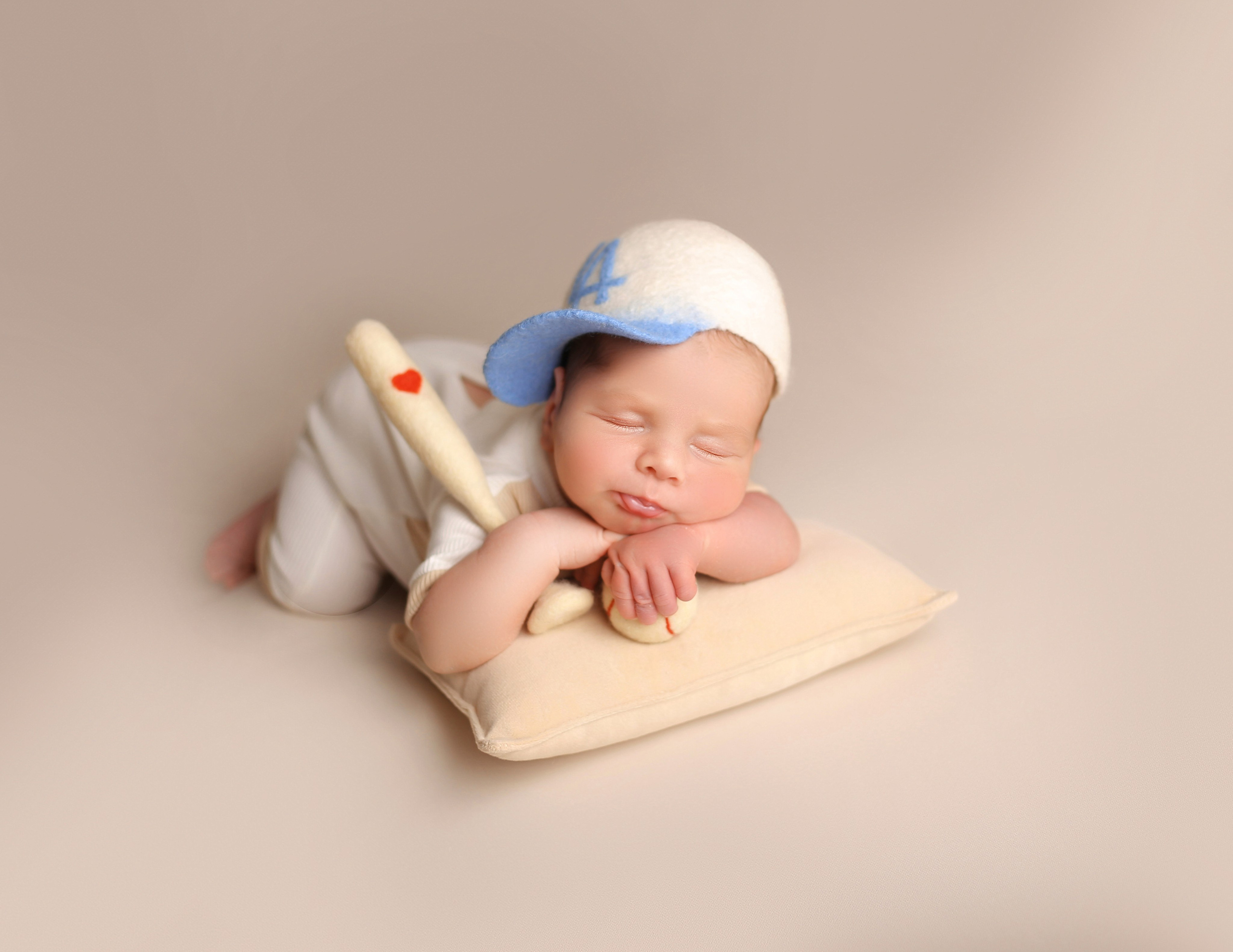 PRO NEWBORN ACADEMY. Fotografka miminek a těhotenství v Praze a celé ČR