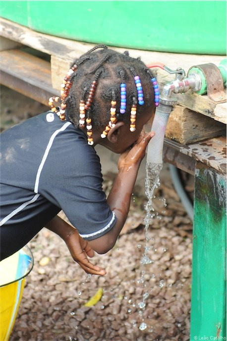 Photos of volunteer work in Congo. Simbahalu