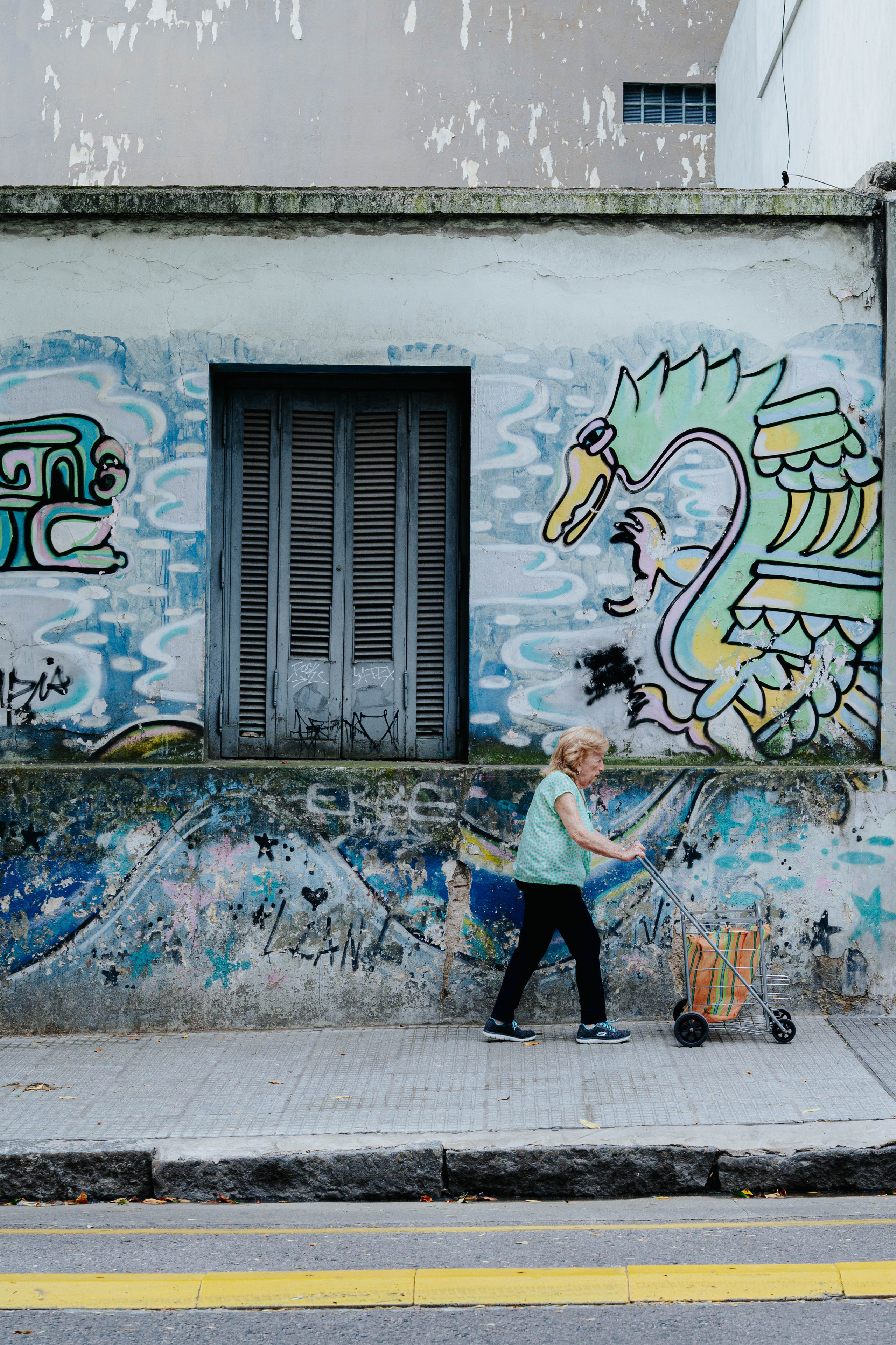 Roma, Natasha and Leo. Photographer @elmirkami in the city of Buenos Aires