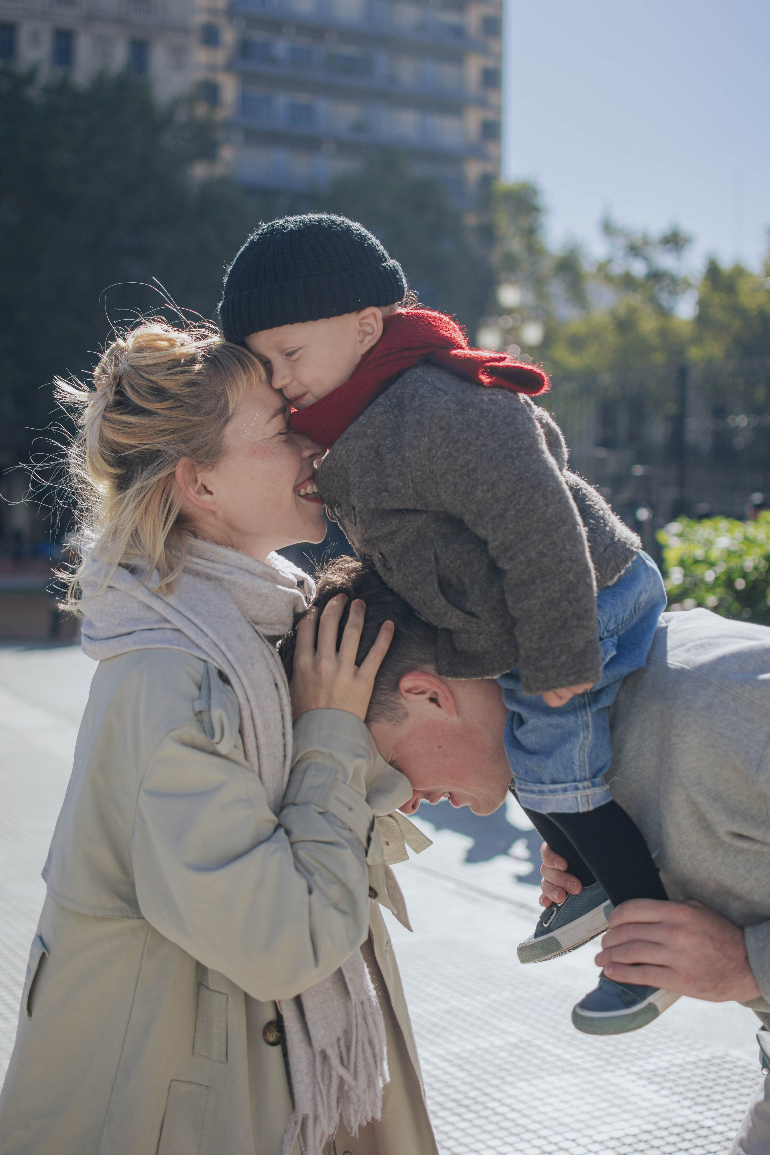 Mom Yana and Mars. Photographer @elmirkami in the city of Buenos Aires