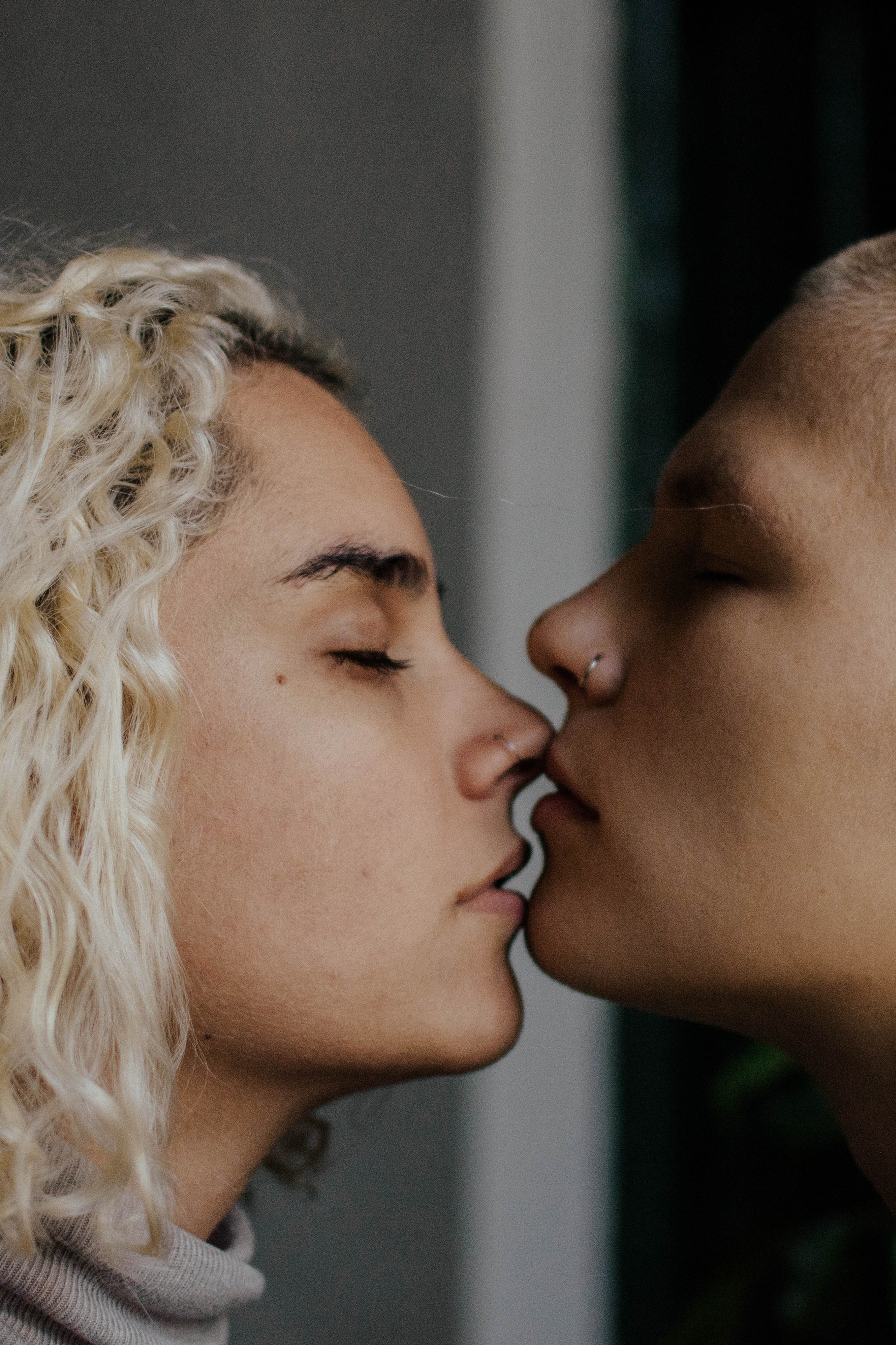 Roma, Natasha and Leo. Photographer @elmirkami in the city of Buenos Aires