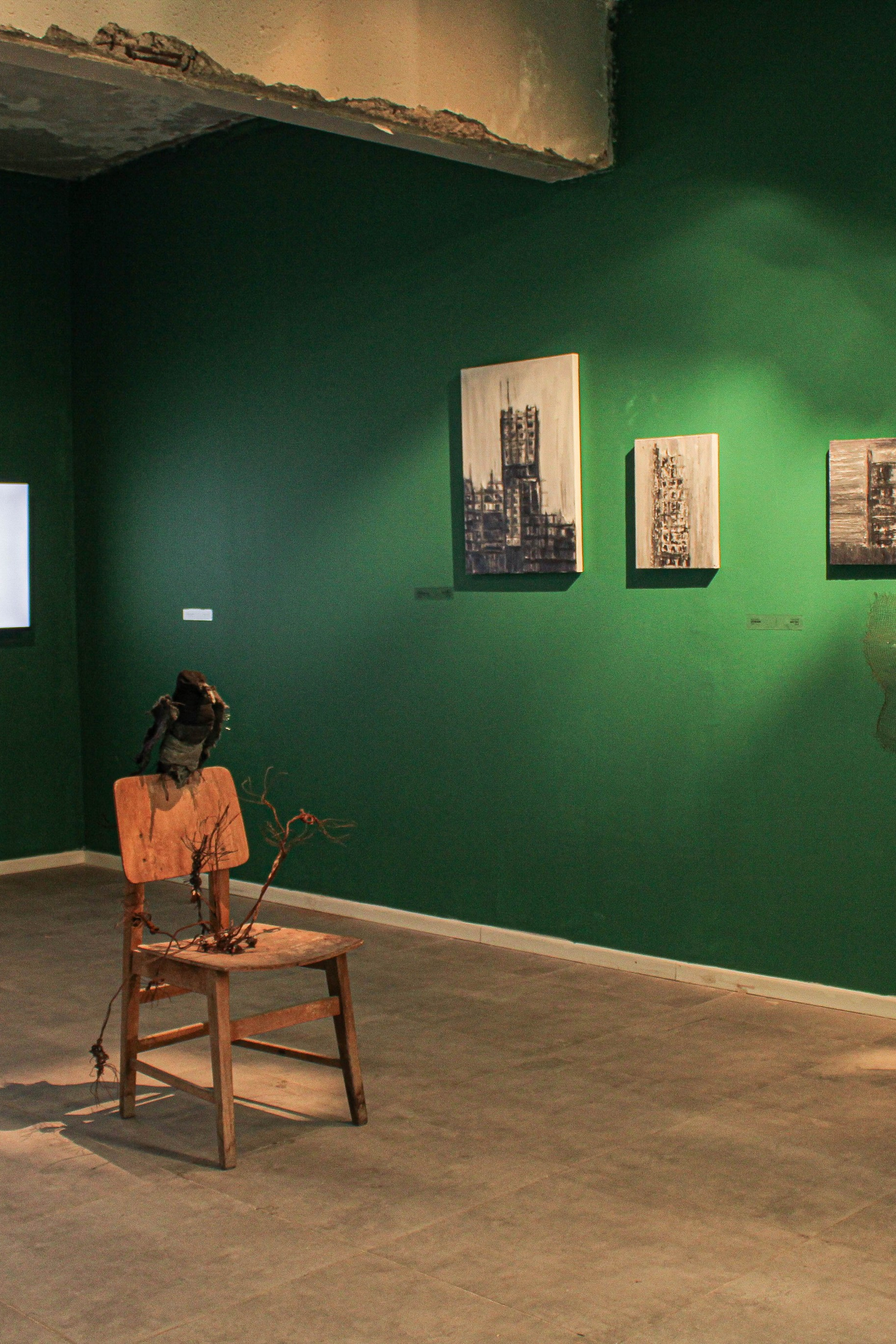 Escape circles (together with Osi Wald), 2025