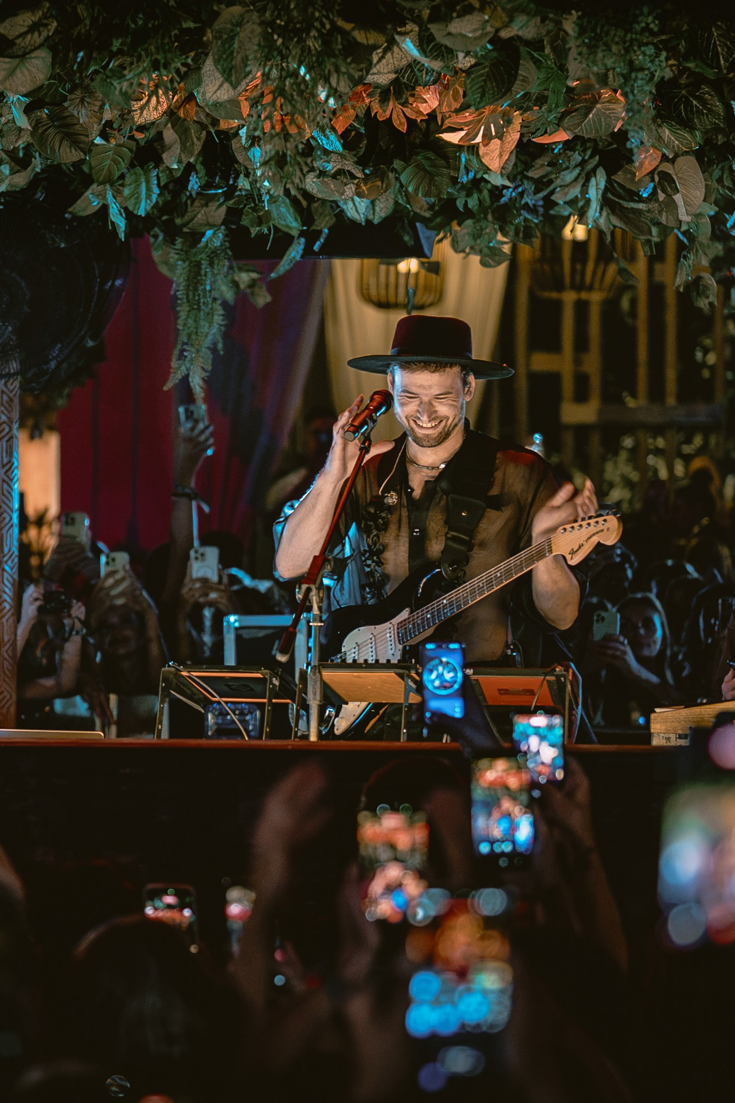 Monolink, electronic music producer performance in Savaya, Bali. Коммьюнити фотограф, Москва, Сергей Зворыгин