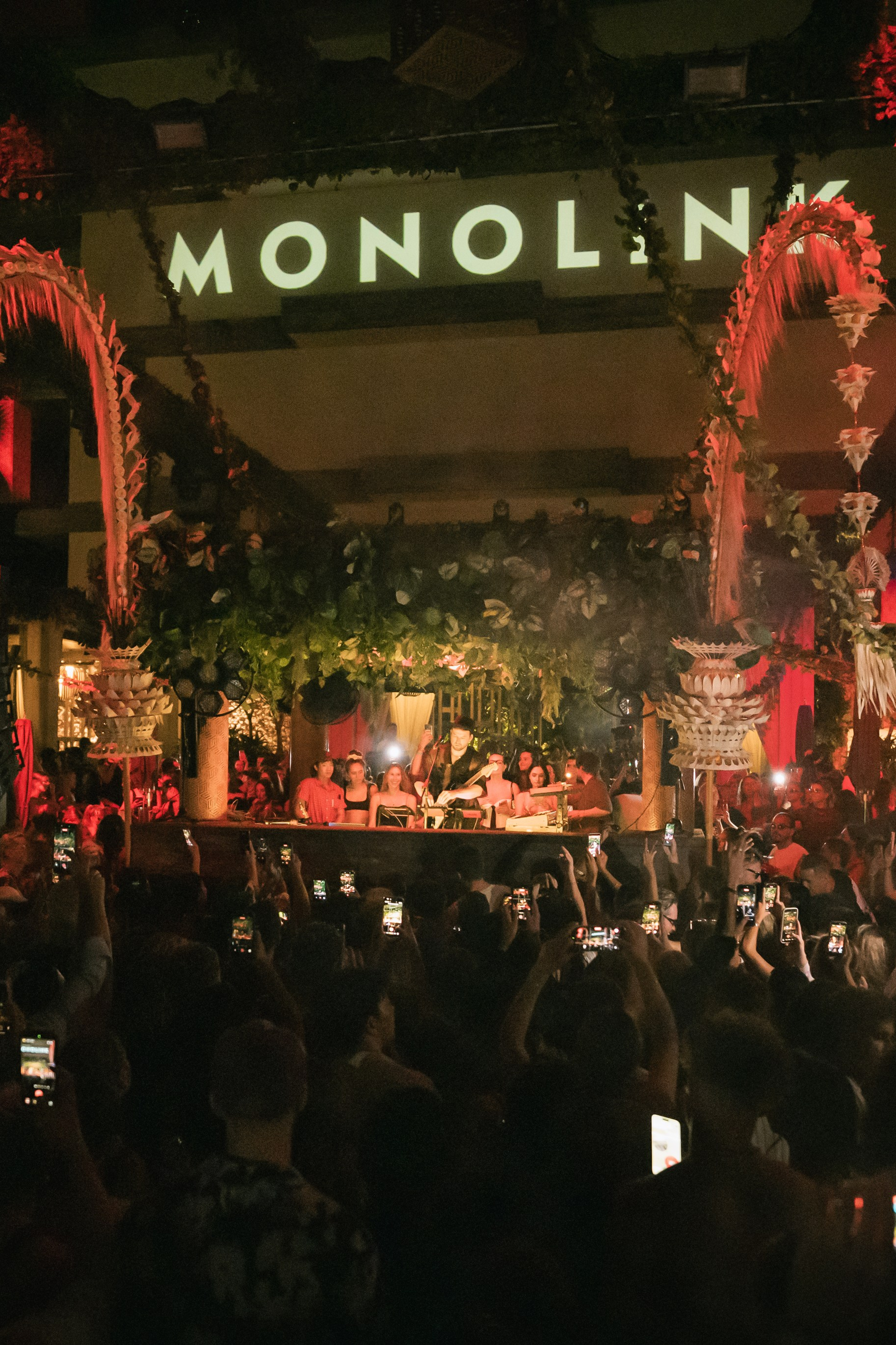Monolink, electronic music producer performance in Savaya, Bali. Коммьюнити фотограф, Москва, Сергей Зворыгин