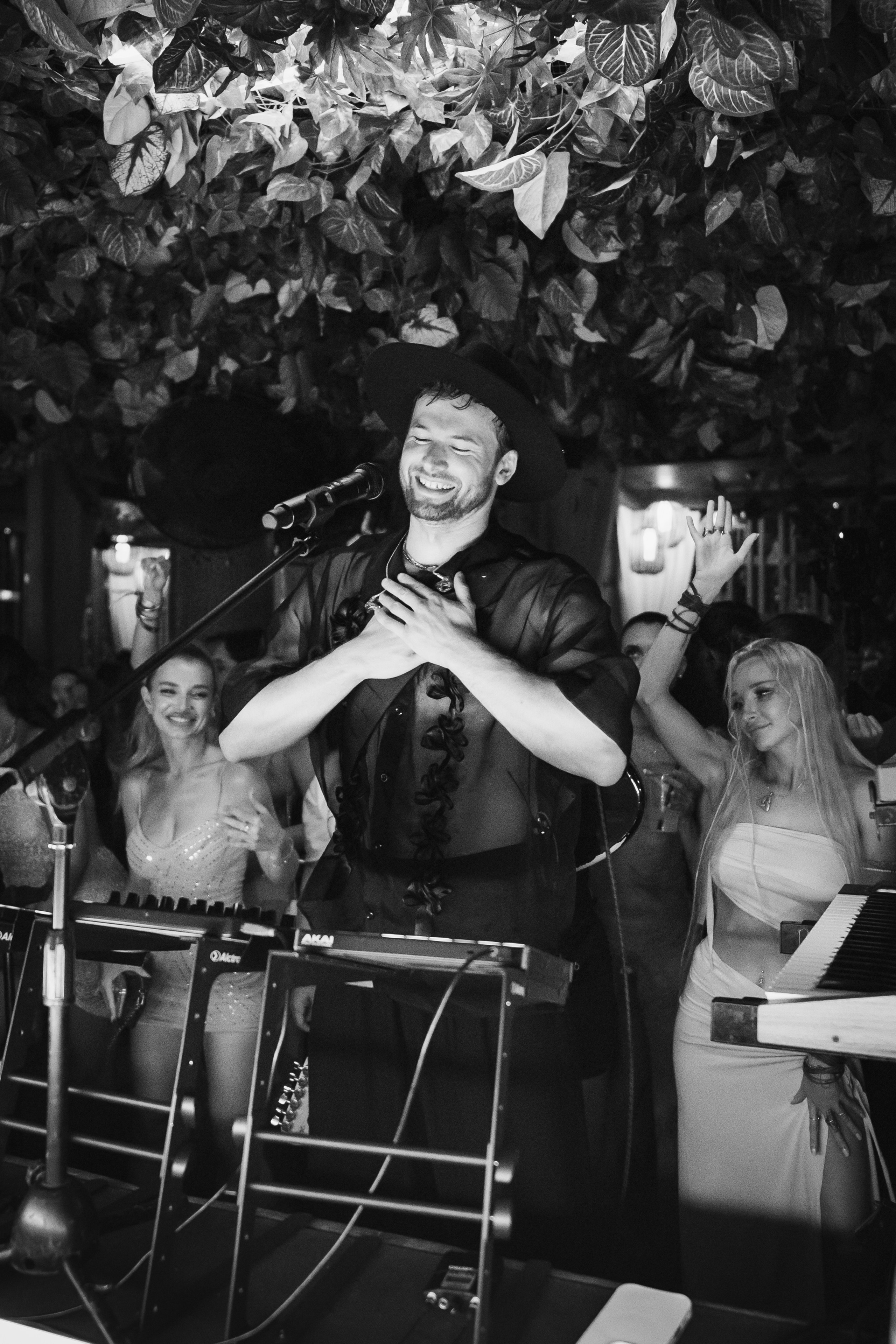 Monolink, electronic music producer performance in Savaya, Bali. Коммьюнити фотограф, Москва, Сергей Зворыгин