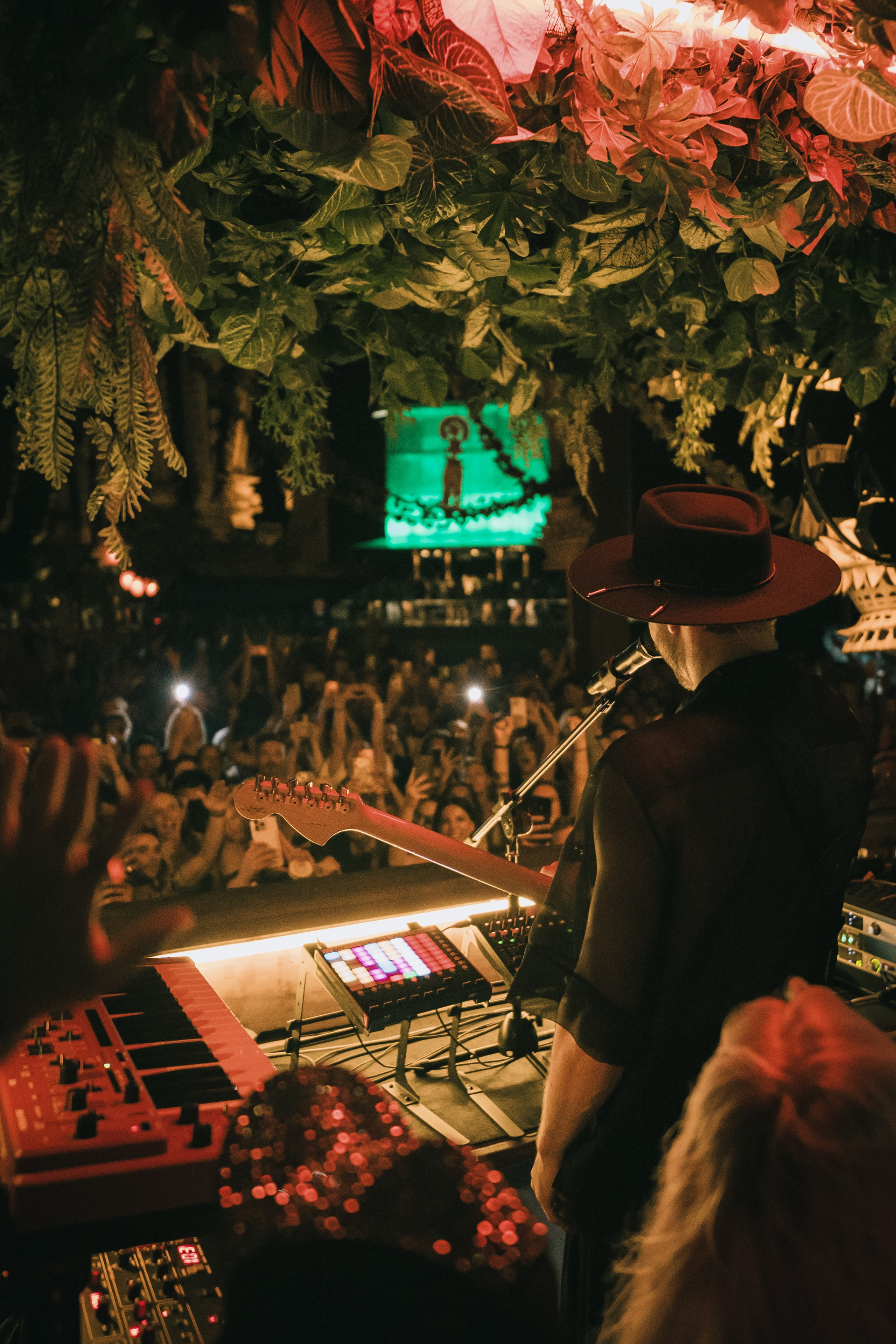 Monolink, electronic music producer performance in Savaya, Bali. Коммьюнити фотограф, Москва, Сергей Зворыгин