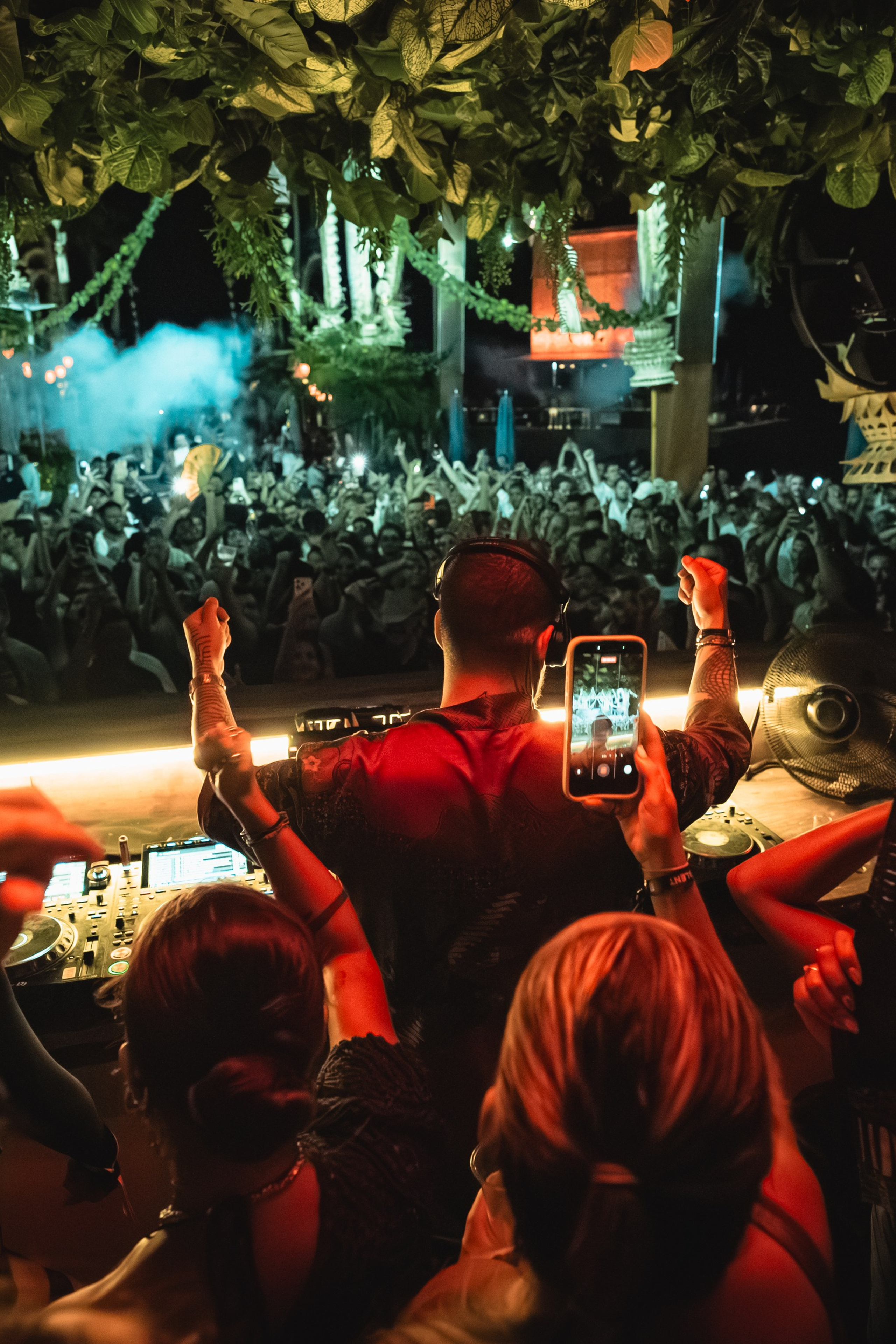 Vintage Culture, Brazilian DJ and record producer performance in Savaya, Bali. Коммьюнити фотограф, Москва, Сергей Зворыгин