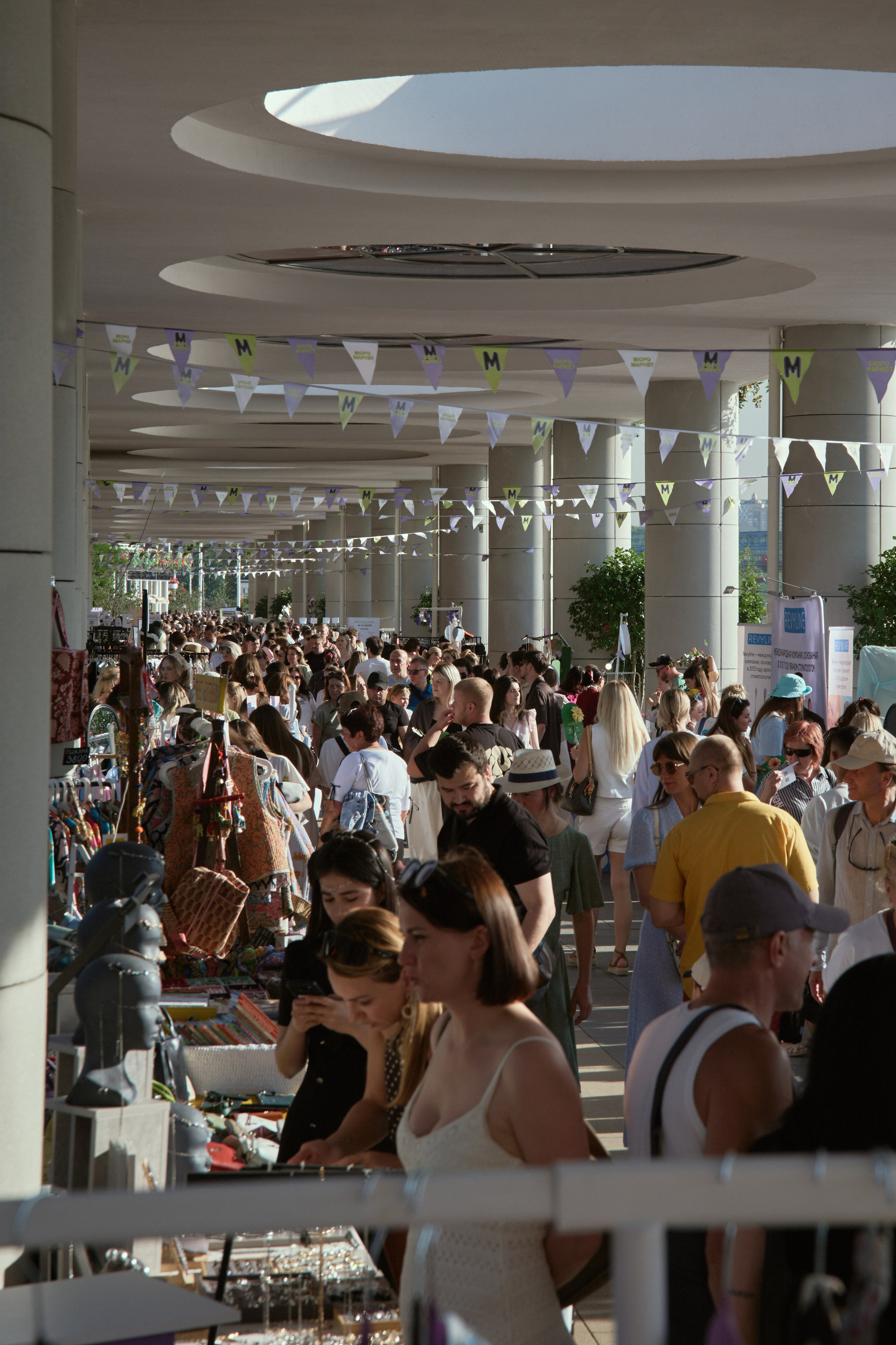 Лайв фотосессия для гостей и участников коммьюнити BÜRO MARKET в Москве