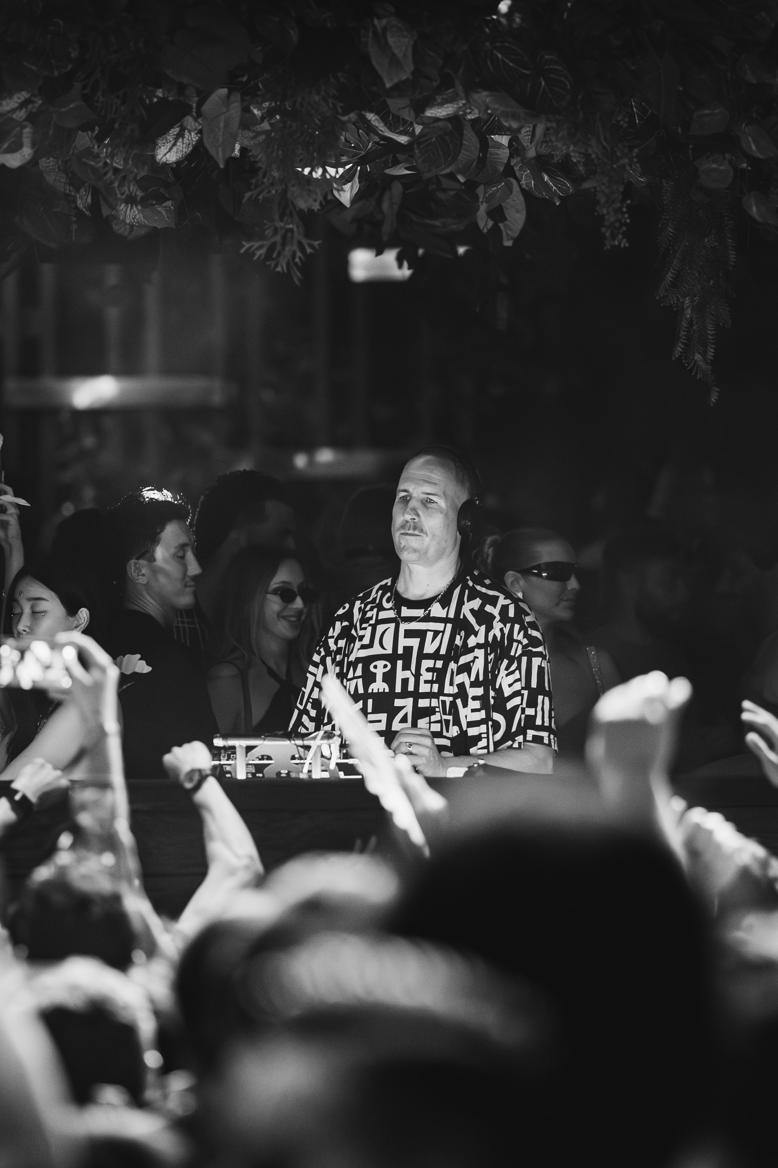 Jan Blomqvist, Damian Lazarus, Ame DJ performance in Savaya, Bali. Коммьюнити фотограф, Москва, Сергей Зворыгин