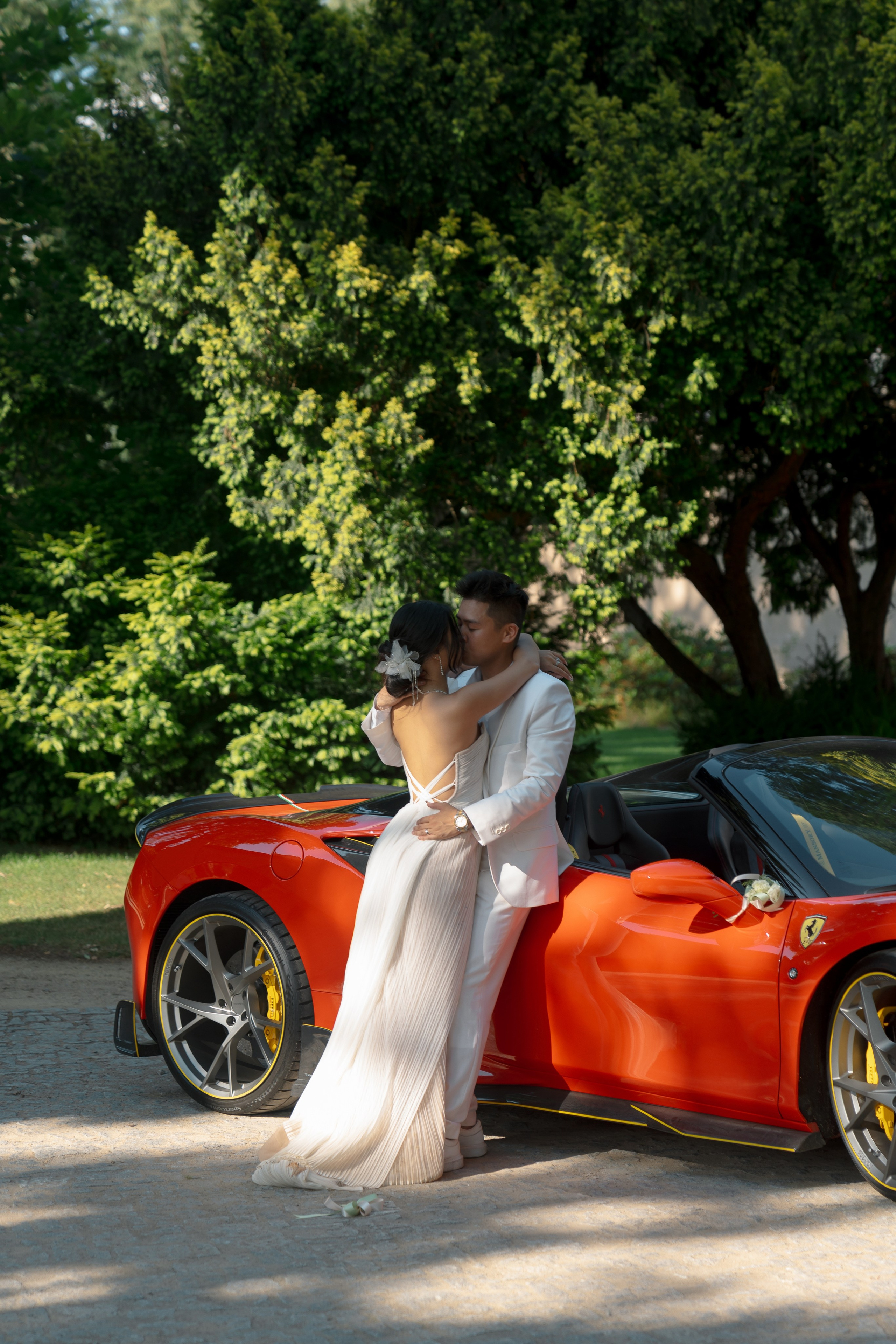 Timeless Romance: Gabriela & Martin's Wedding. Raw Studio: Capturing Elegant weddings accross Europe